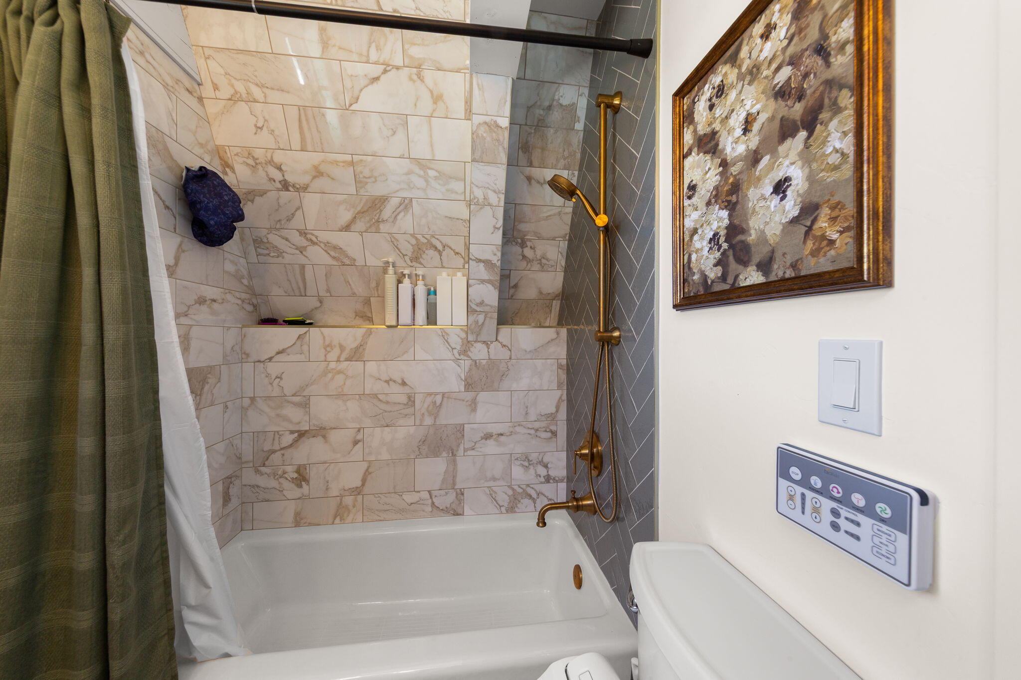 MOUNTAIN VIEW ESTATES - Residential