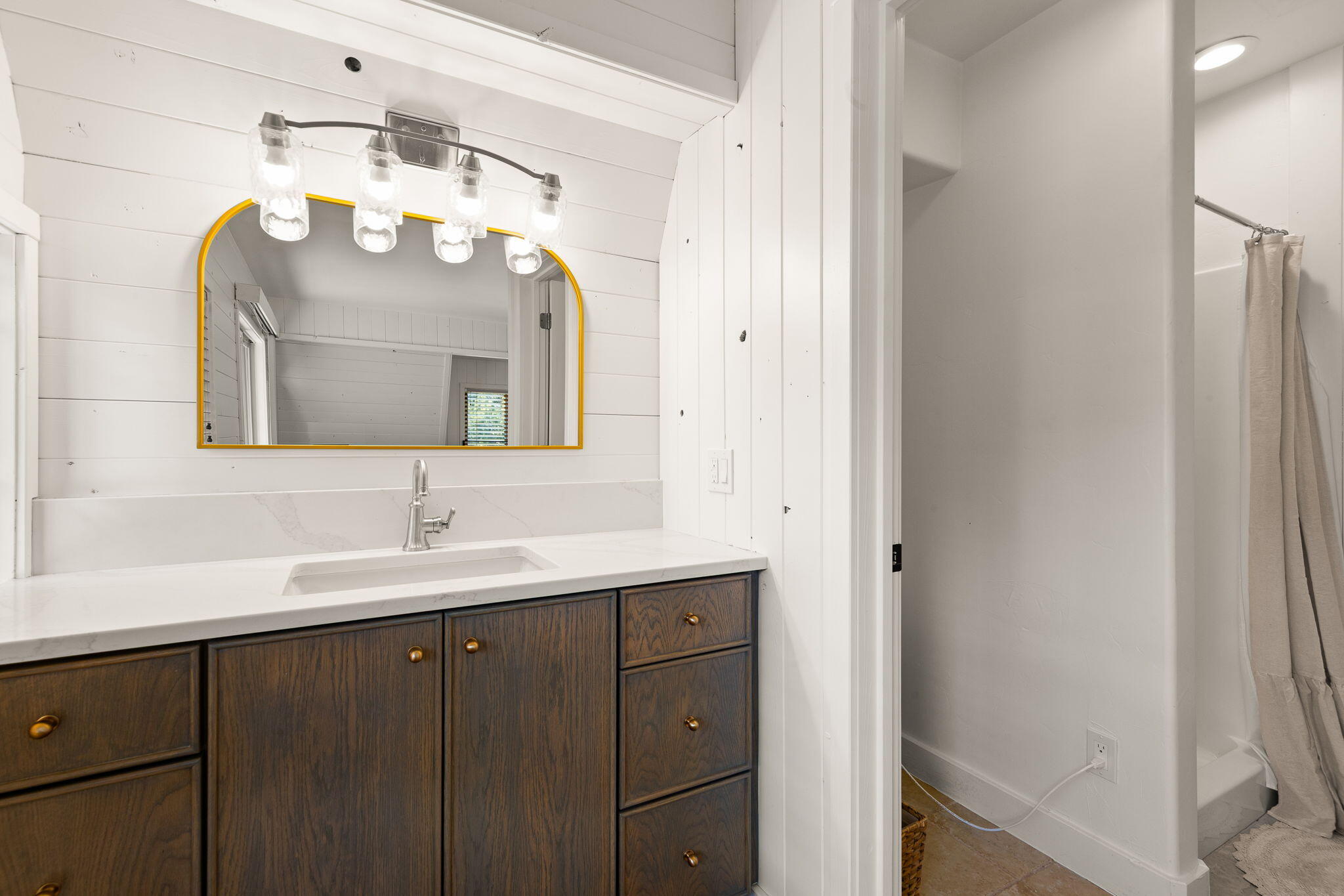 MOUNTAIN VIEW ESTATES - Residential