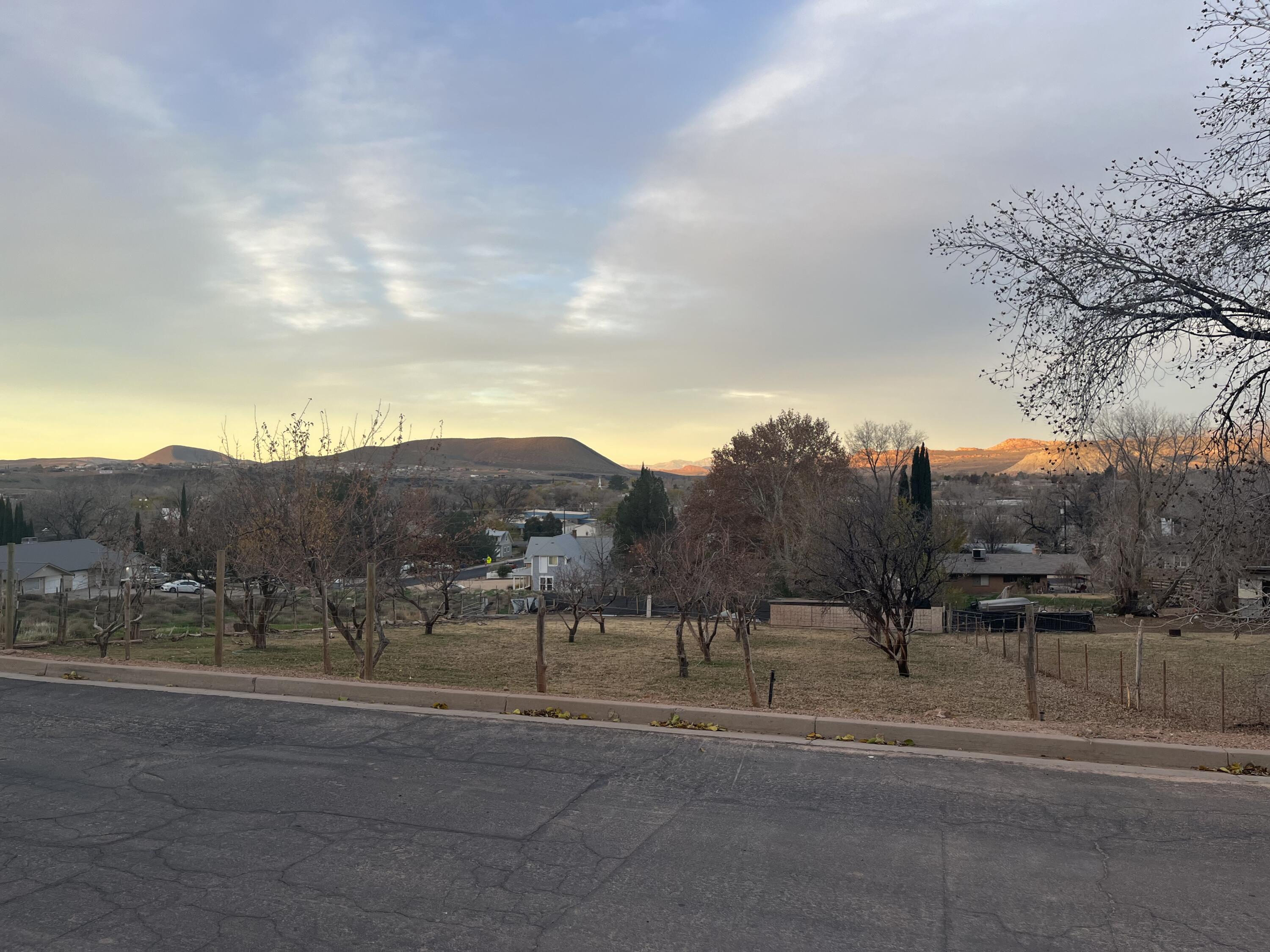 LAVERKIN TOWNSITE AND FIELD - Land