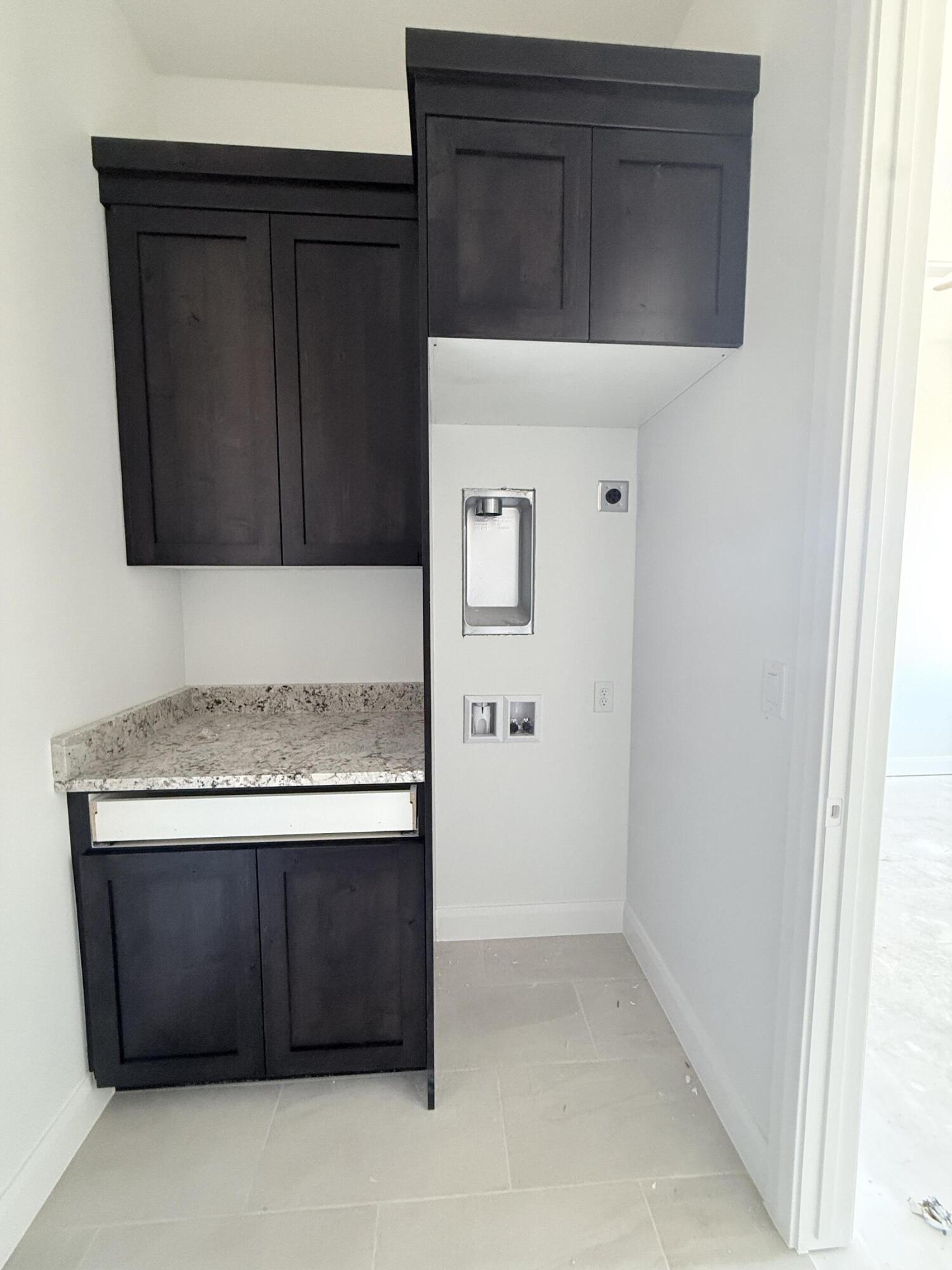 FRANKLIN FIELDS - Residential