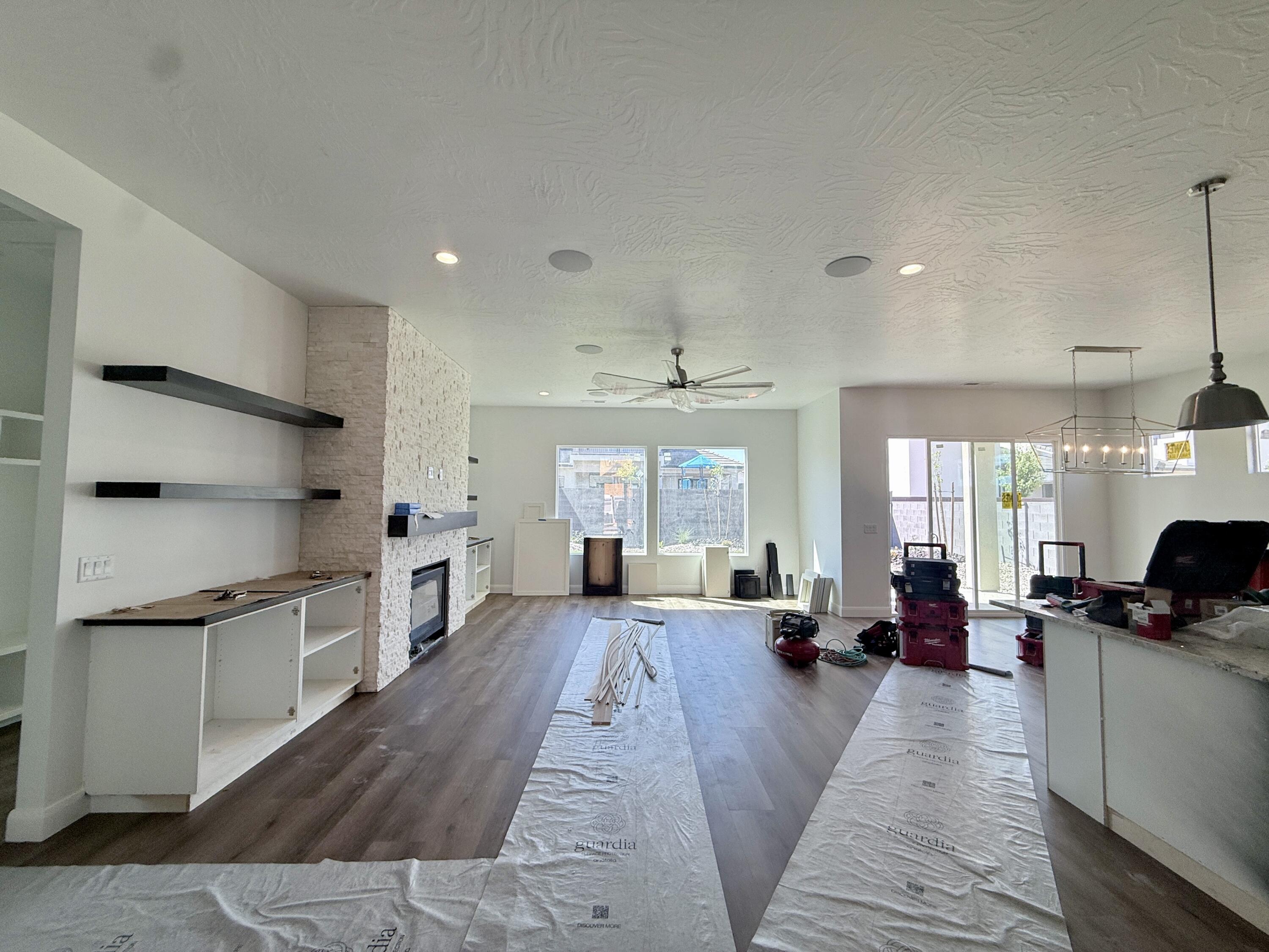 FRANKLIN FIELDS - Residential