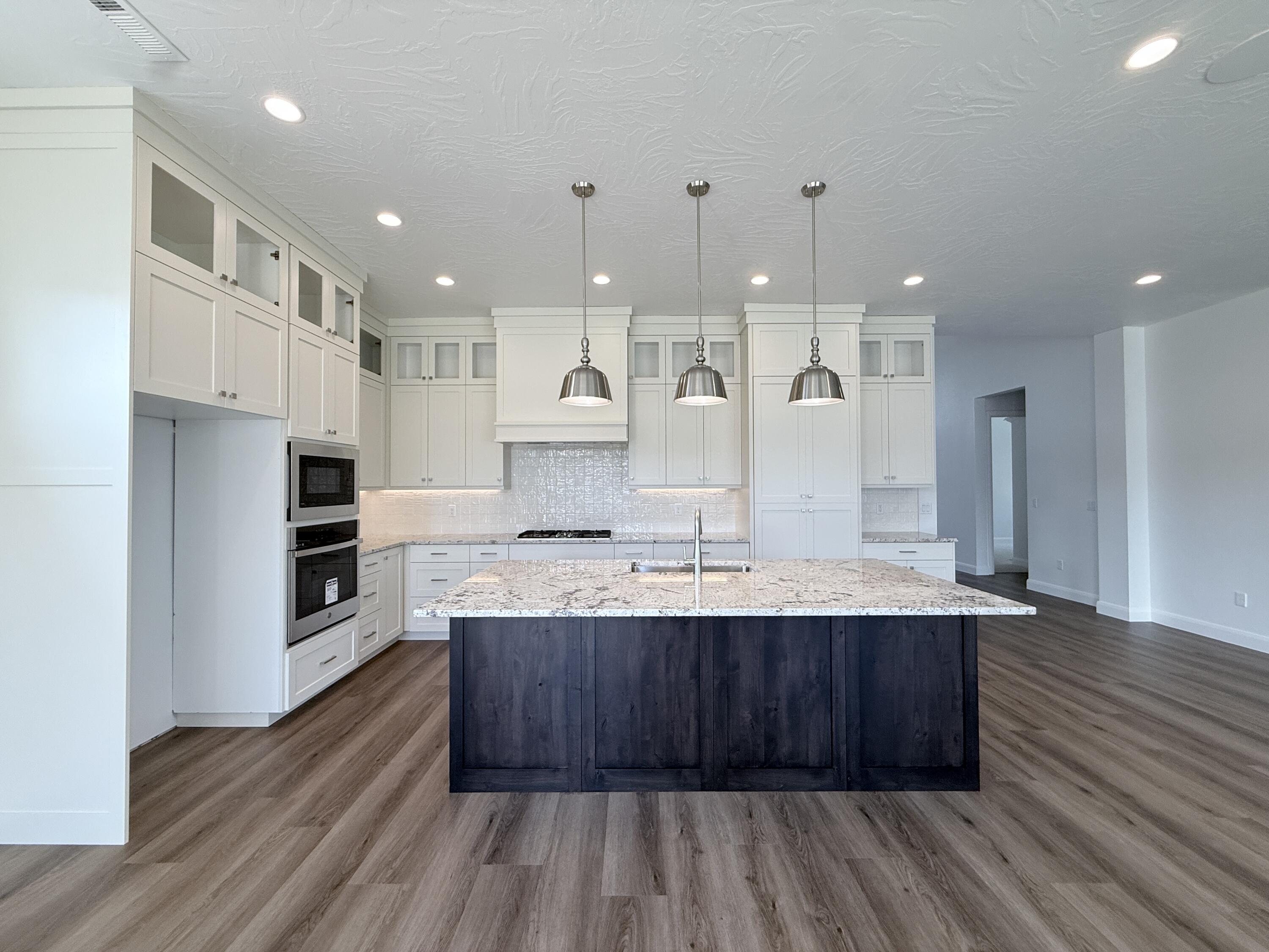 FRANKLIN FIELDS - Residential