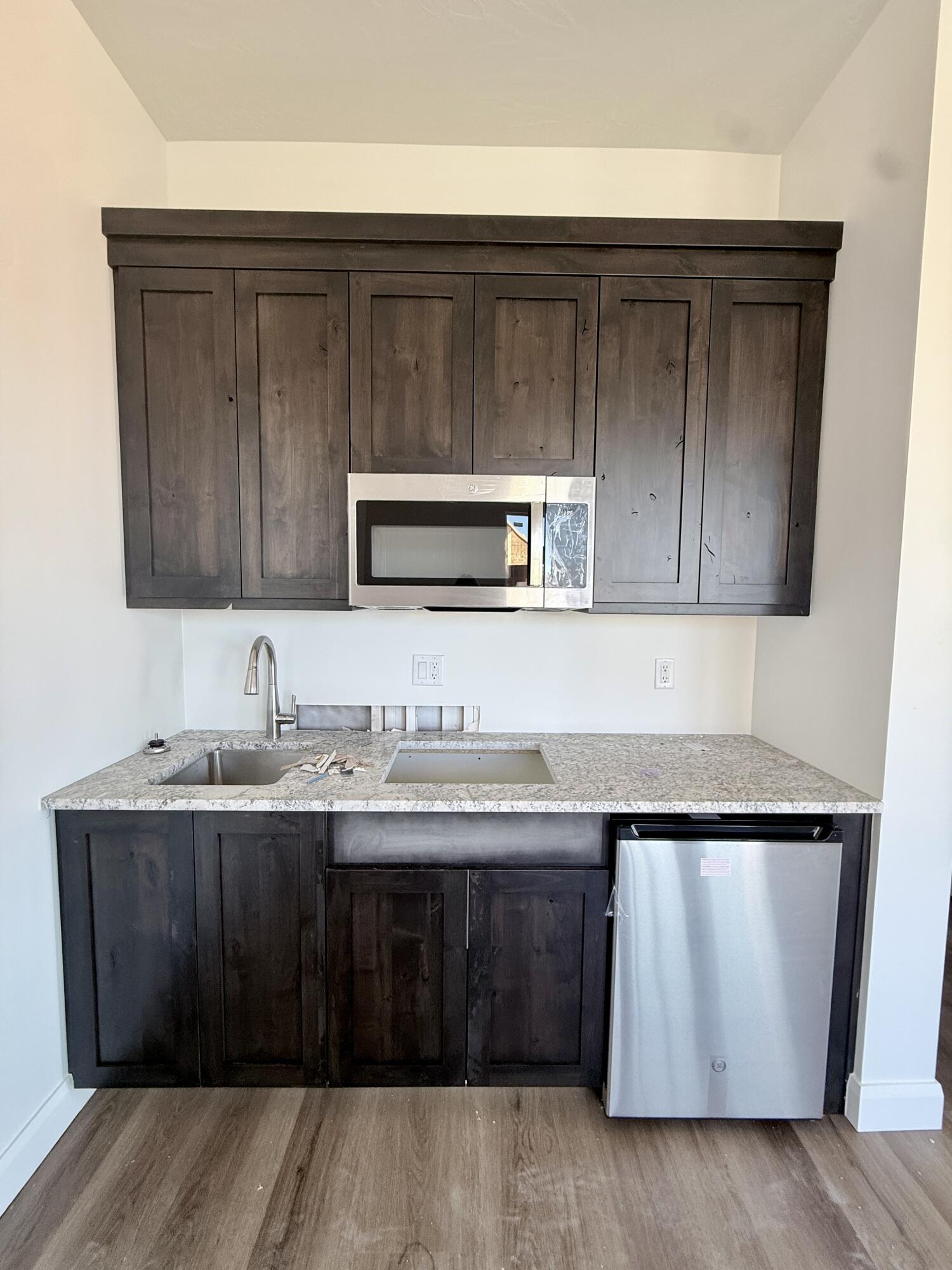 FRANKLIN FIELDS - Residential