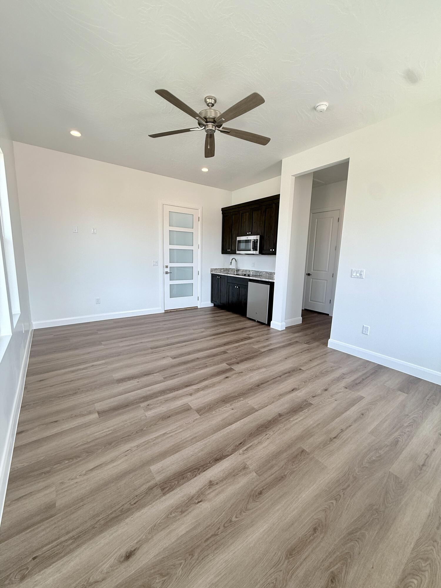 FRANKLIN FIELDS - Residential