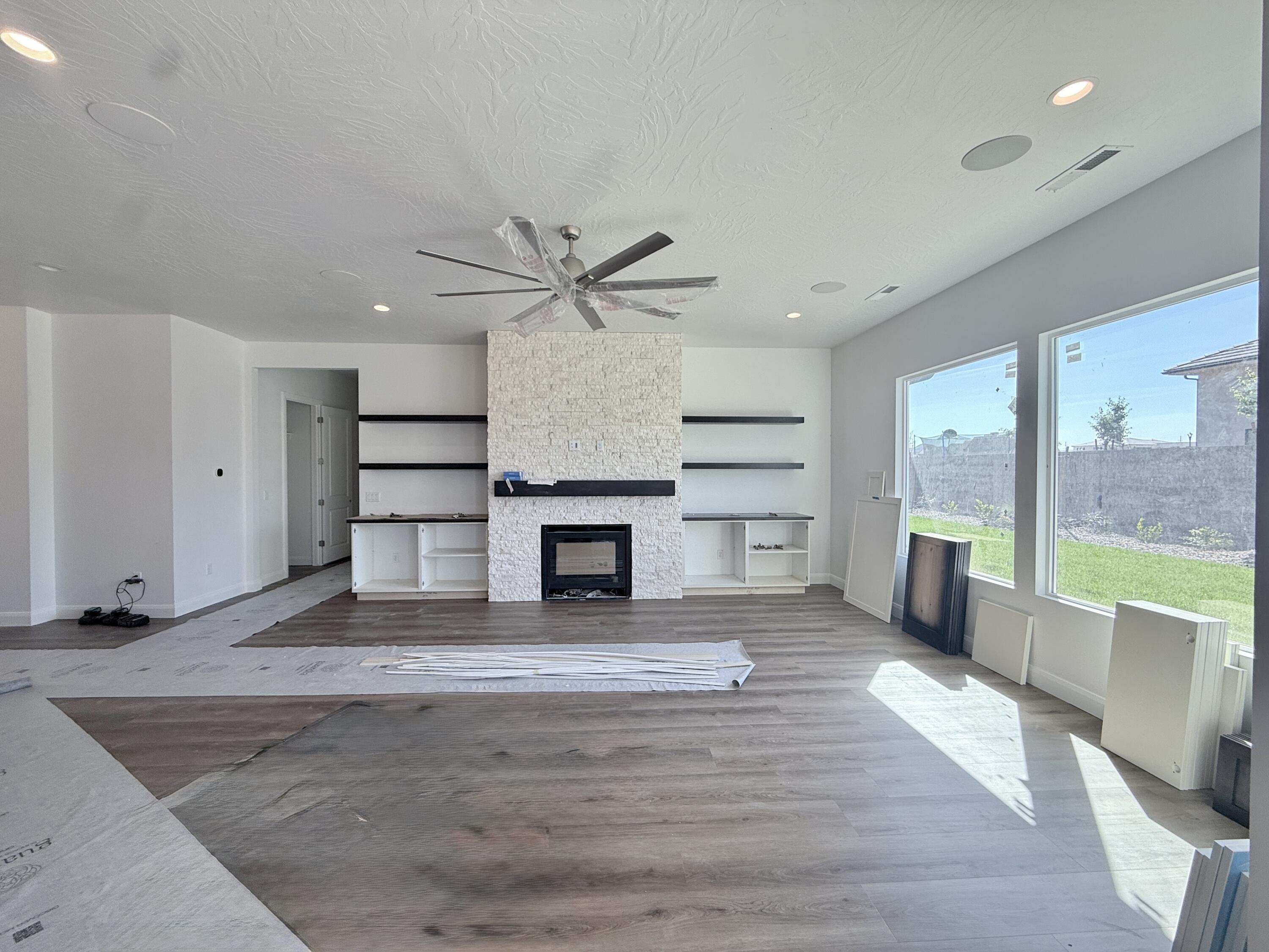 FRANKLIN FIELDS - Residential