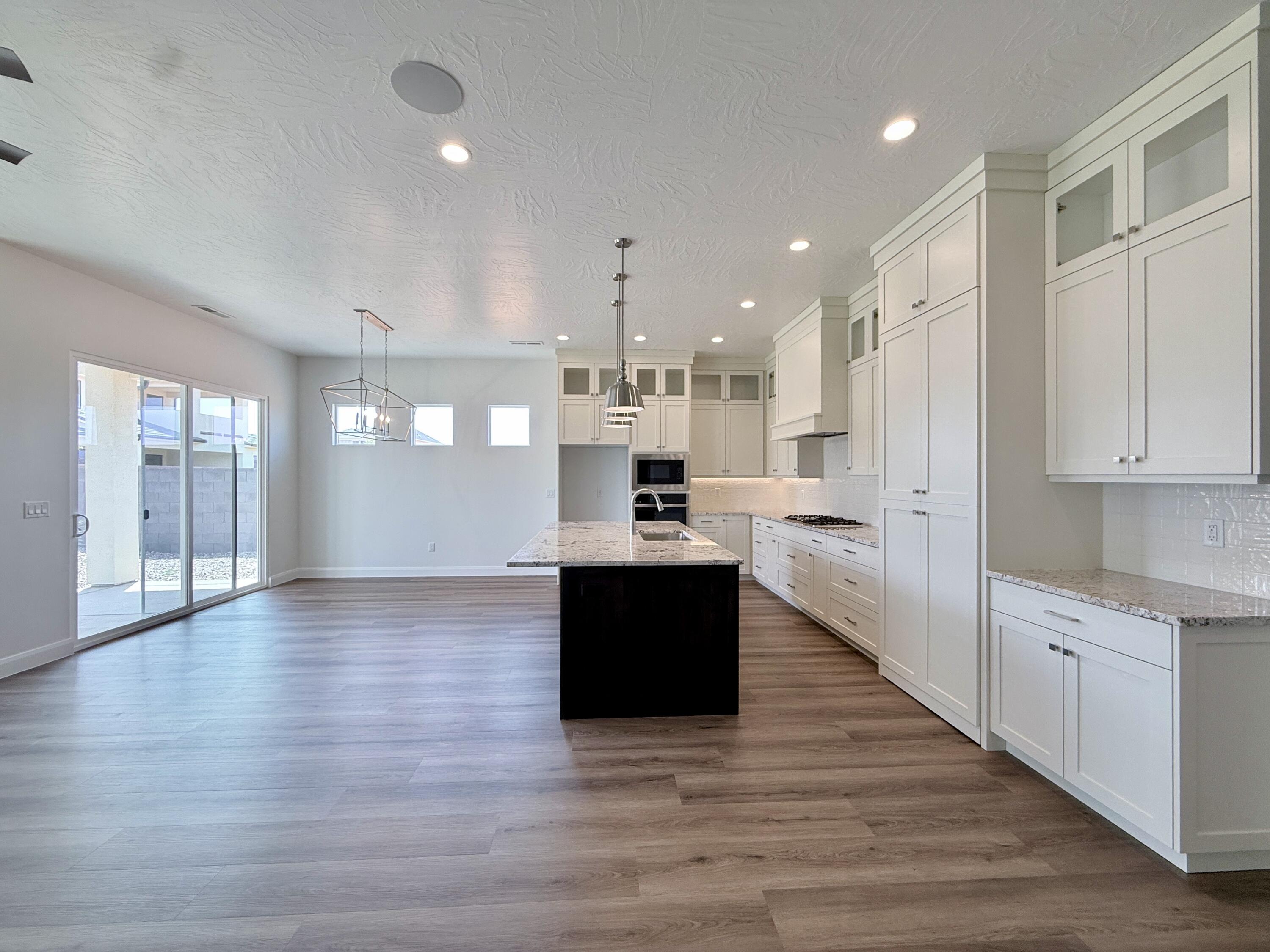 FRANKLIN FIELDS - Residential