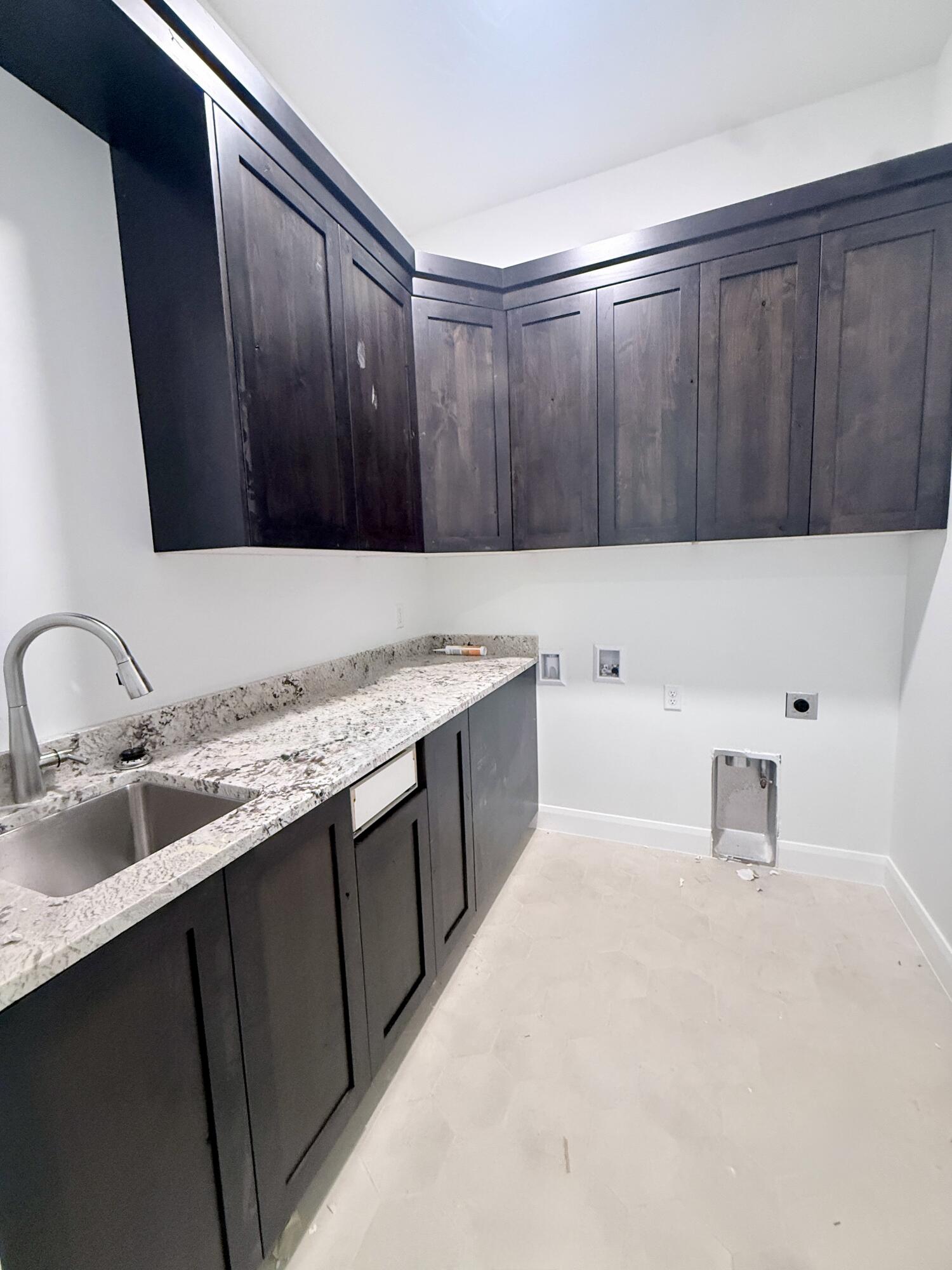 FRANKLIN FIELDS - Residential