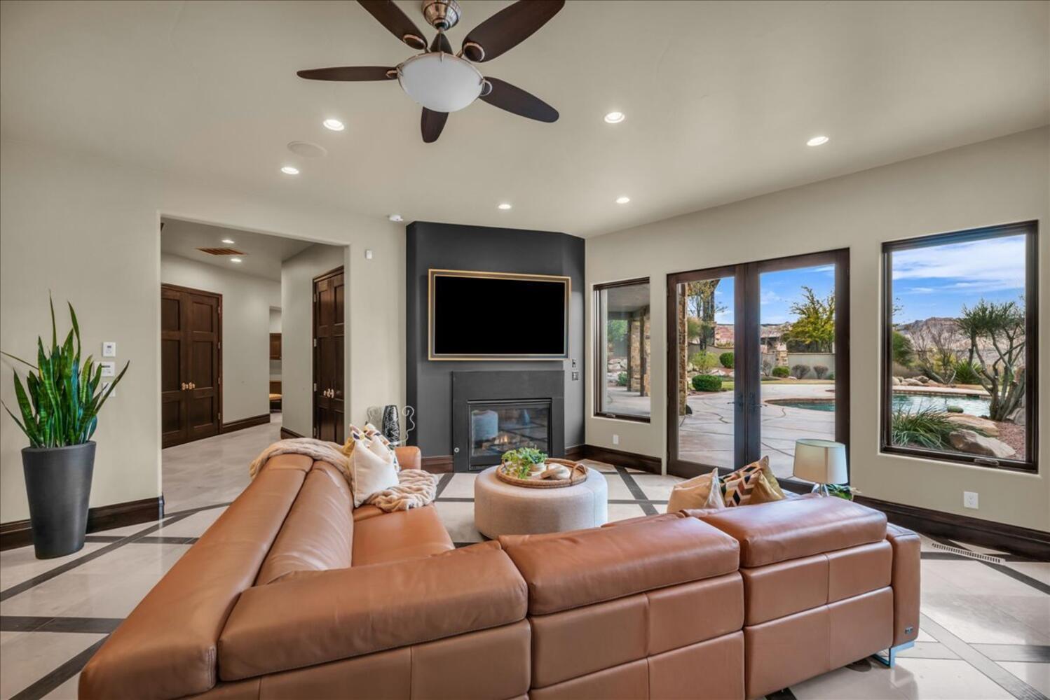 LEDGES OF ST GEORGE - Residential