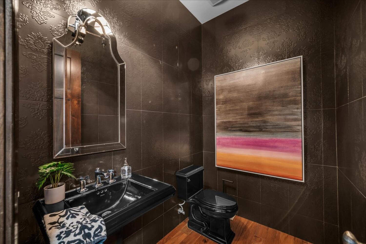 LEDGES OF ST GEORGE - Residential