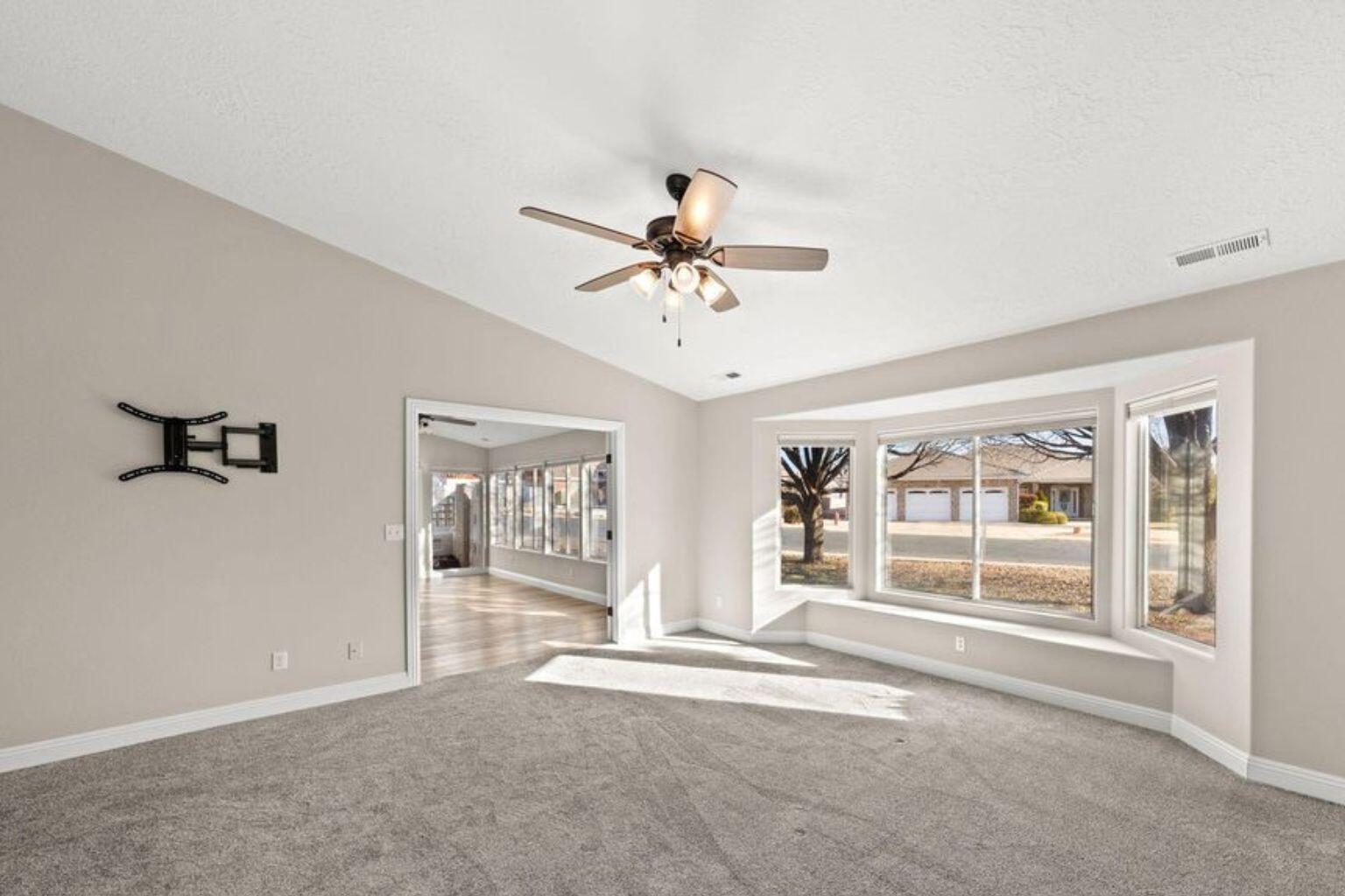 EAST RIDGE - Residential