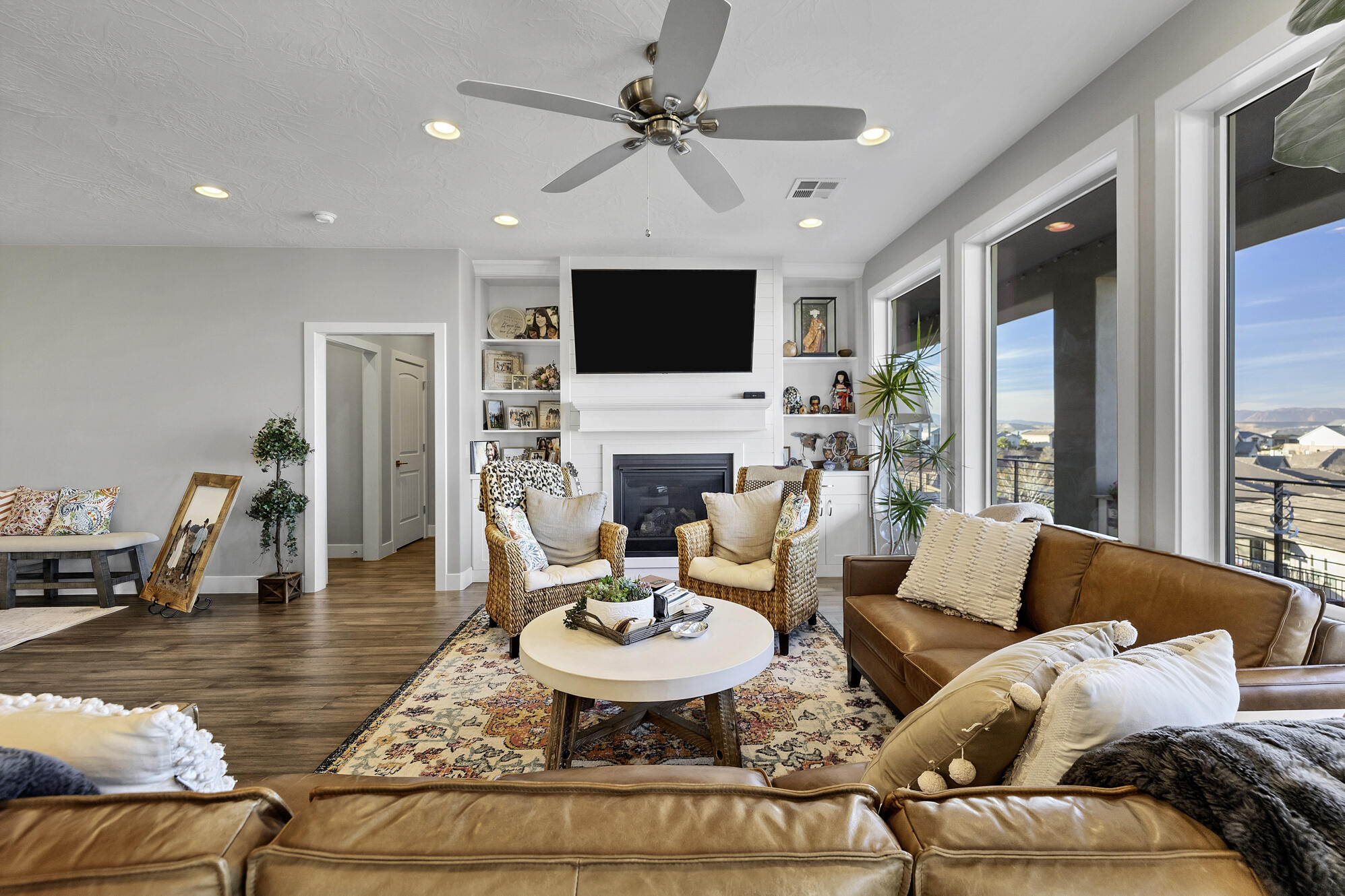 DESERT PLATEAU - Residential