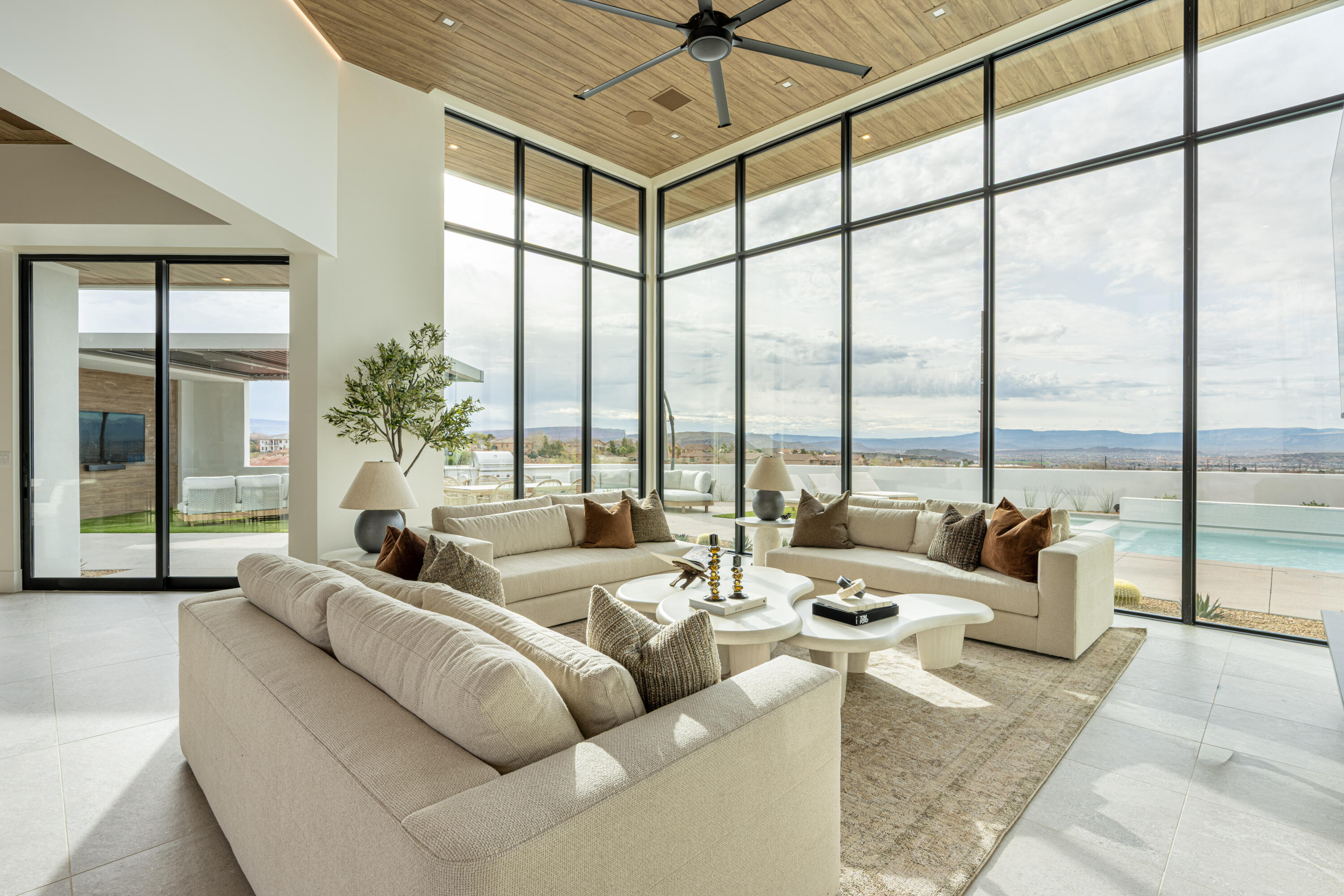 SOLENTE VILLAGE - Residential