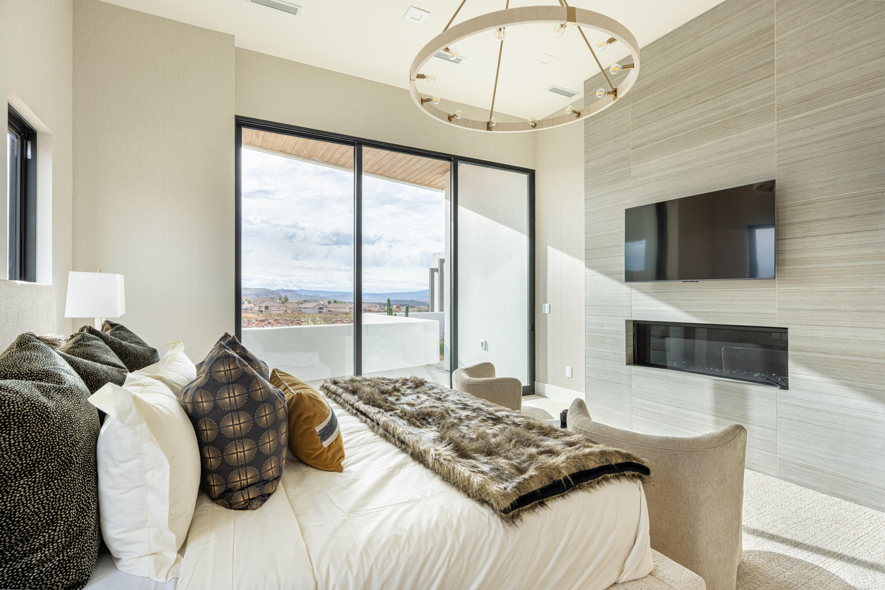 SOLENTE VILLAGE - Residential