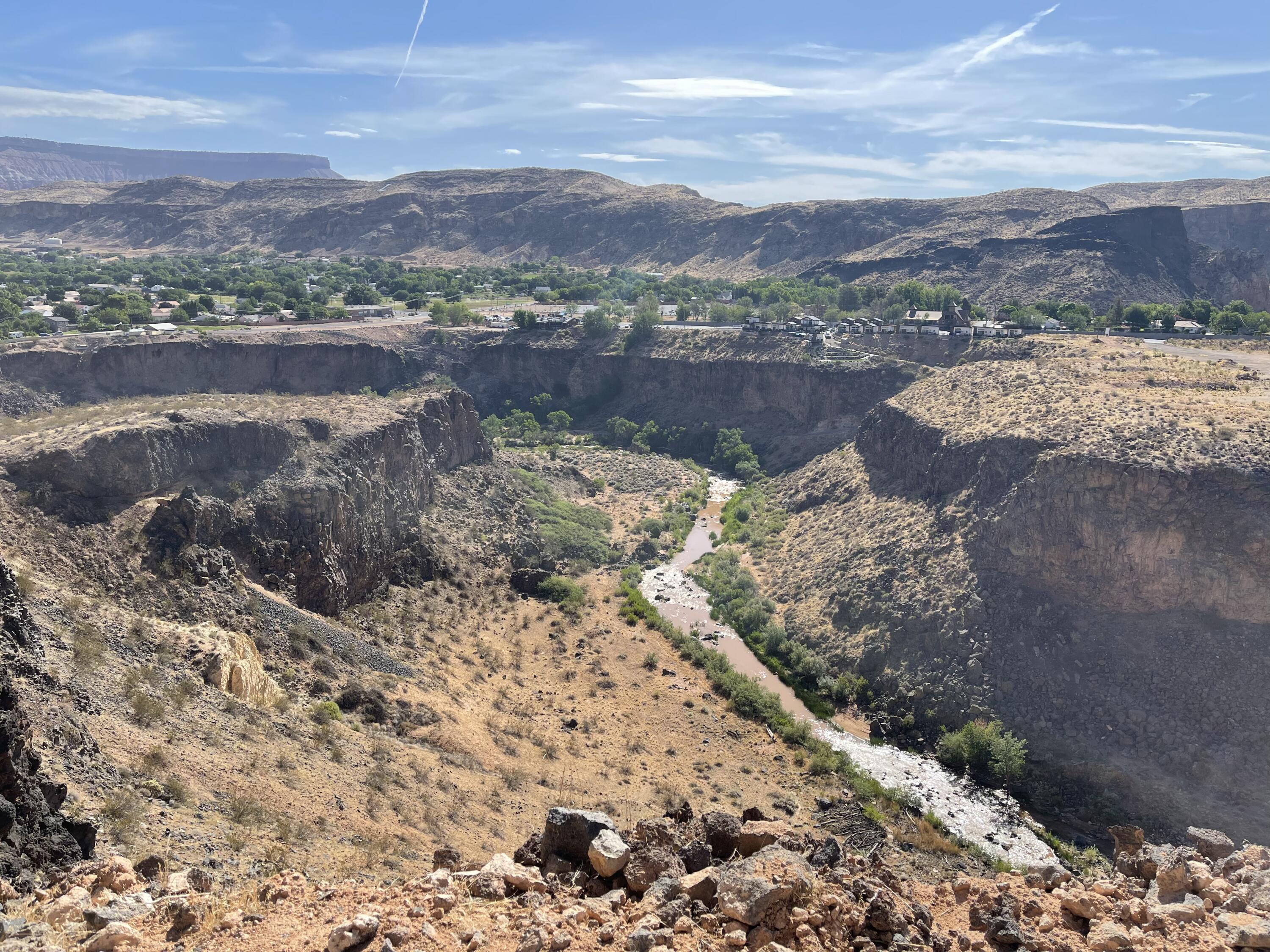 FALCON RIDGE - Residential