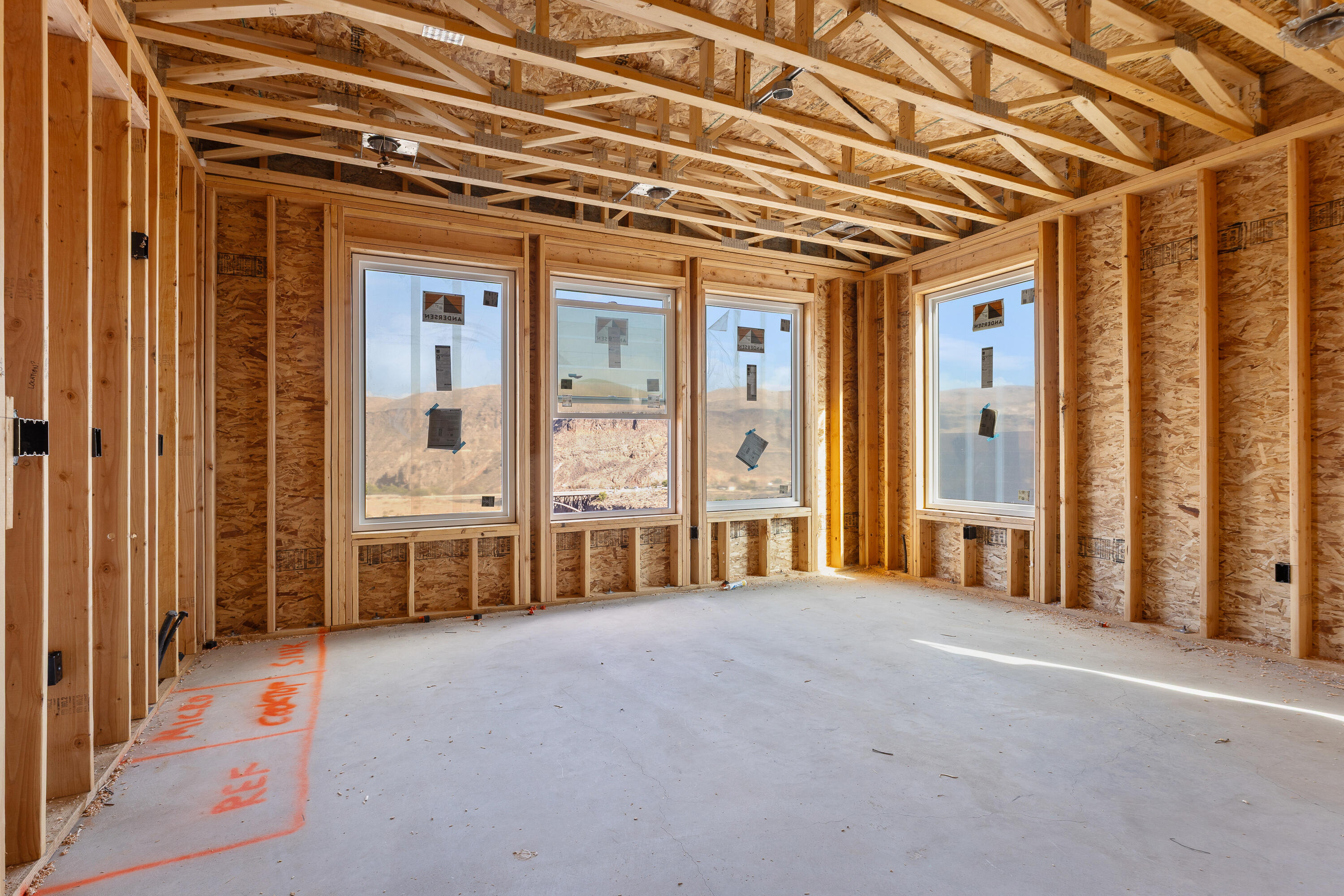 FALCON RIDGE - Residential