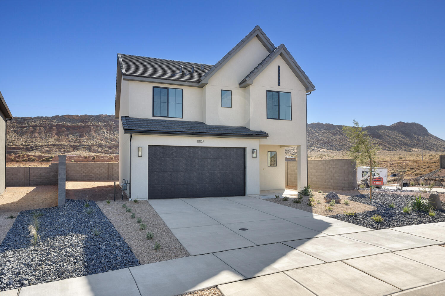 STANDING ROCK EAST AT LONG VALLEY - Residential
