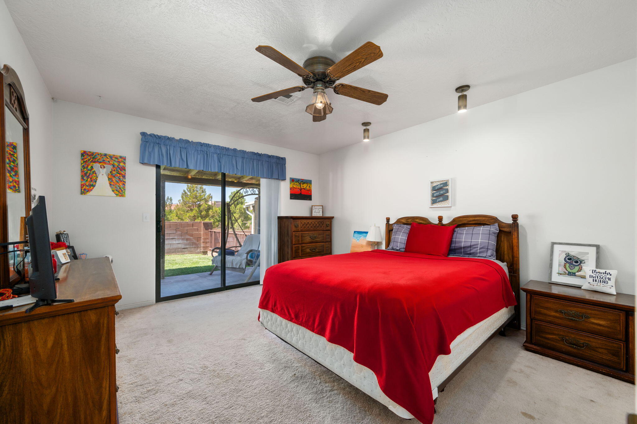 BLOOMINGTON KNOLLS TOWNHOMES - Residential