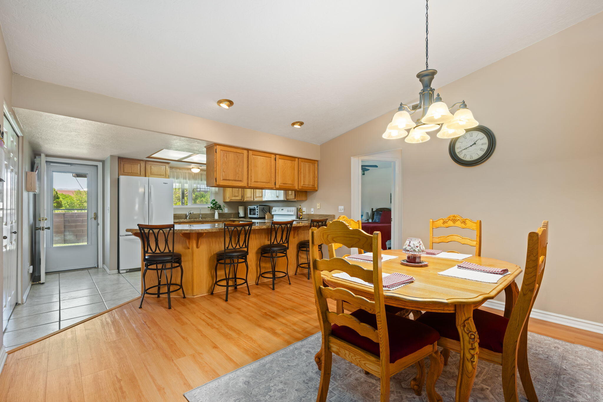 BLOOMINGTON KNOLLS TOWNHOMES - Residential