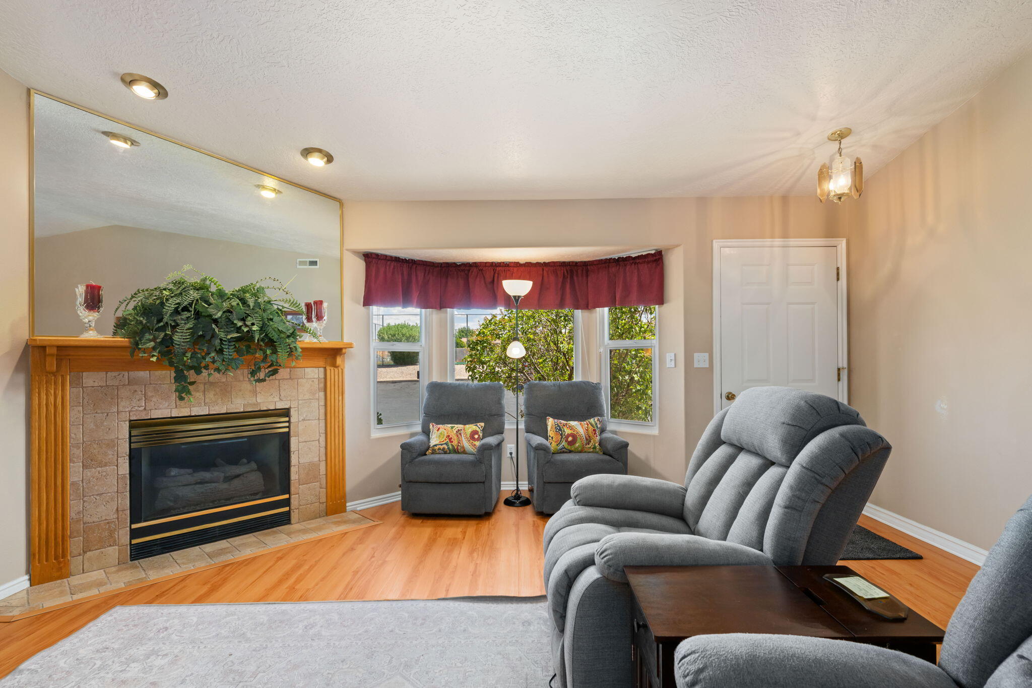 BLOOMINGTON KNOLLS TOWNHOMES - Residential