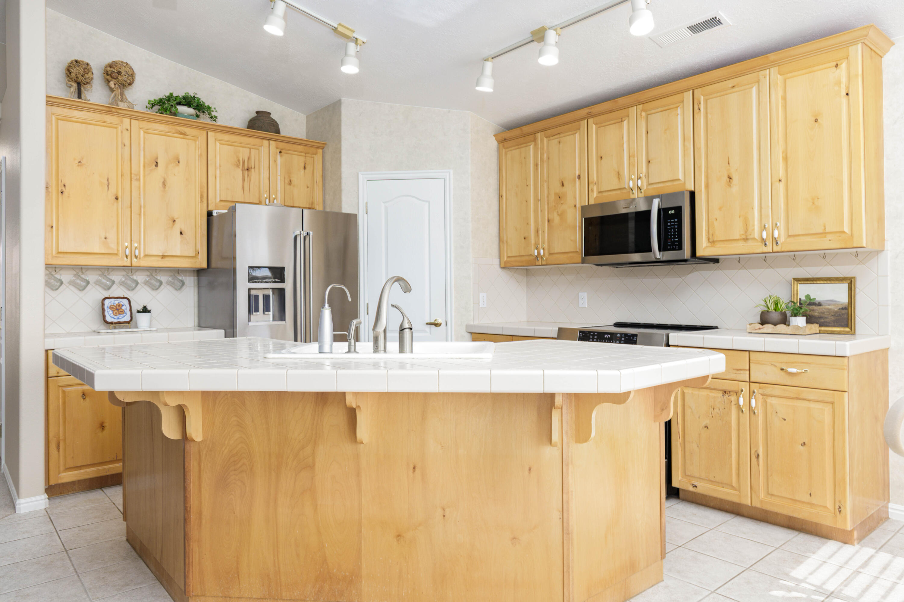 PADRE LAKES TOWNHOMES - Residential