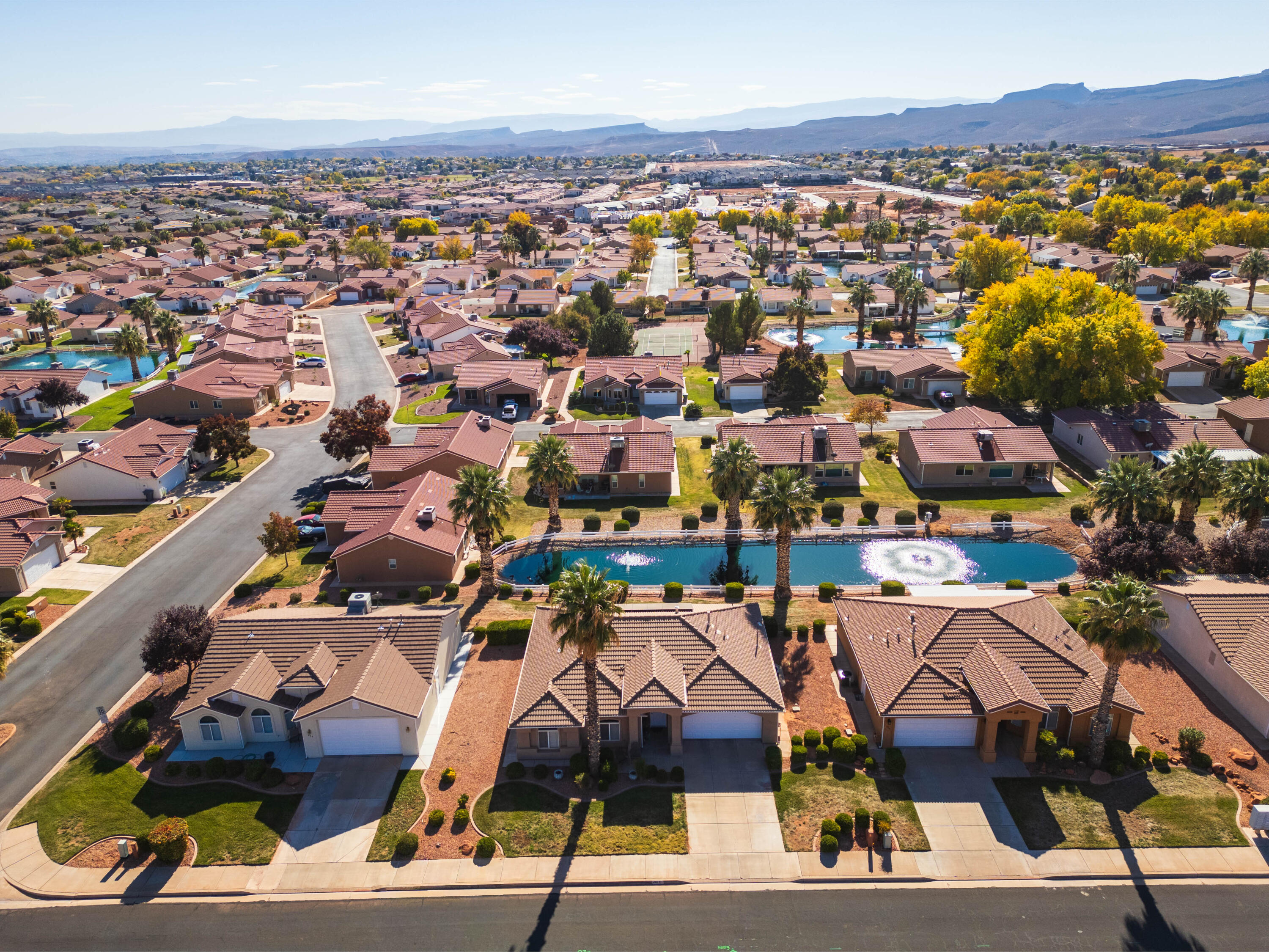 PADRE LAKES TOWNHOMES - Residential