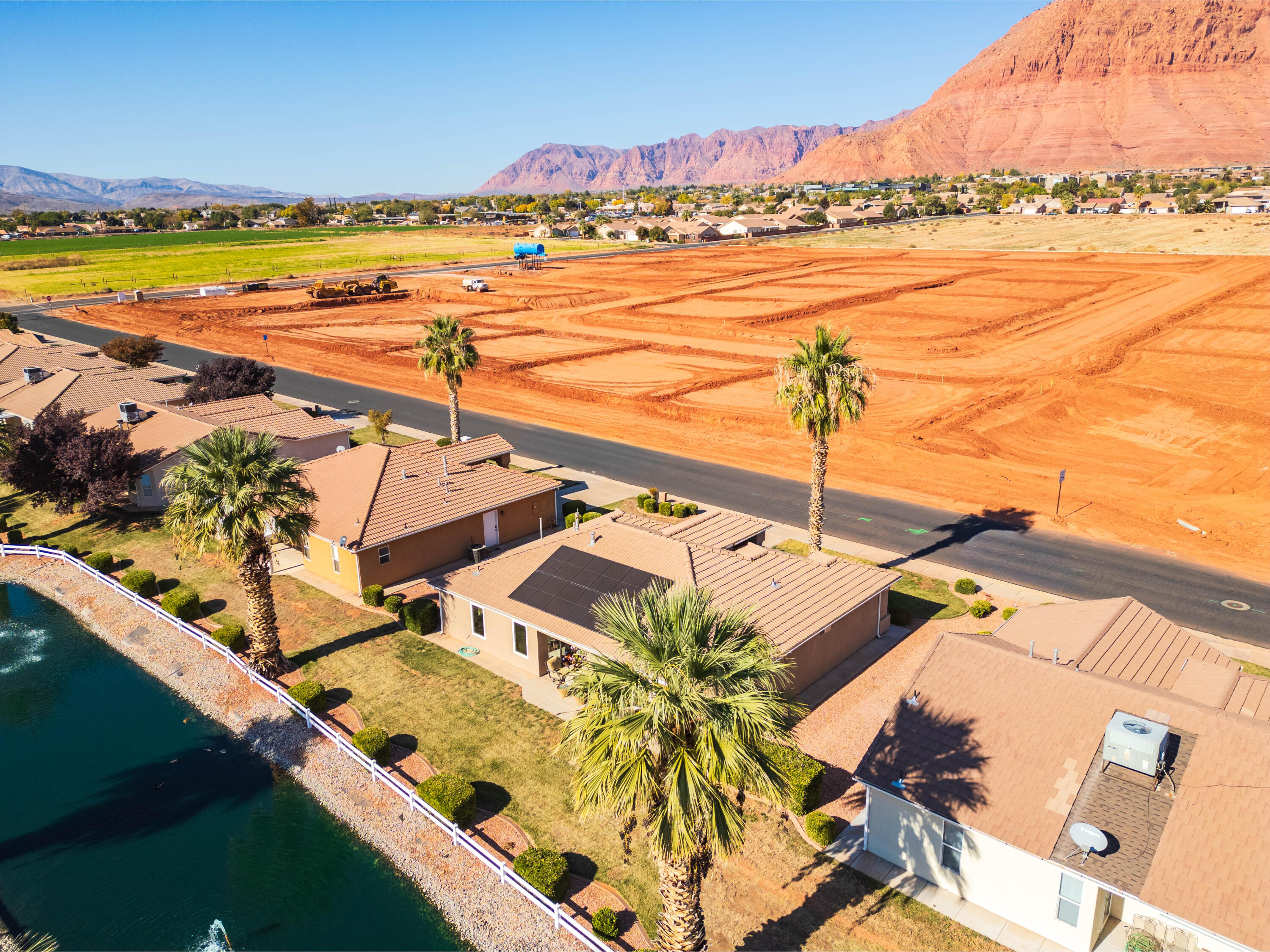 PADRE LAKES TOWNHOMES - Residential