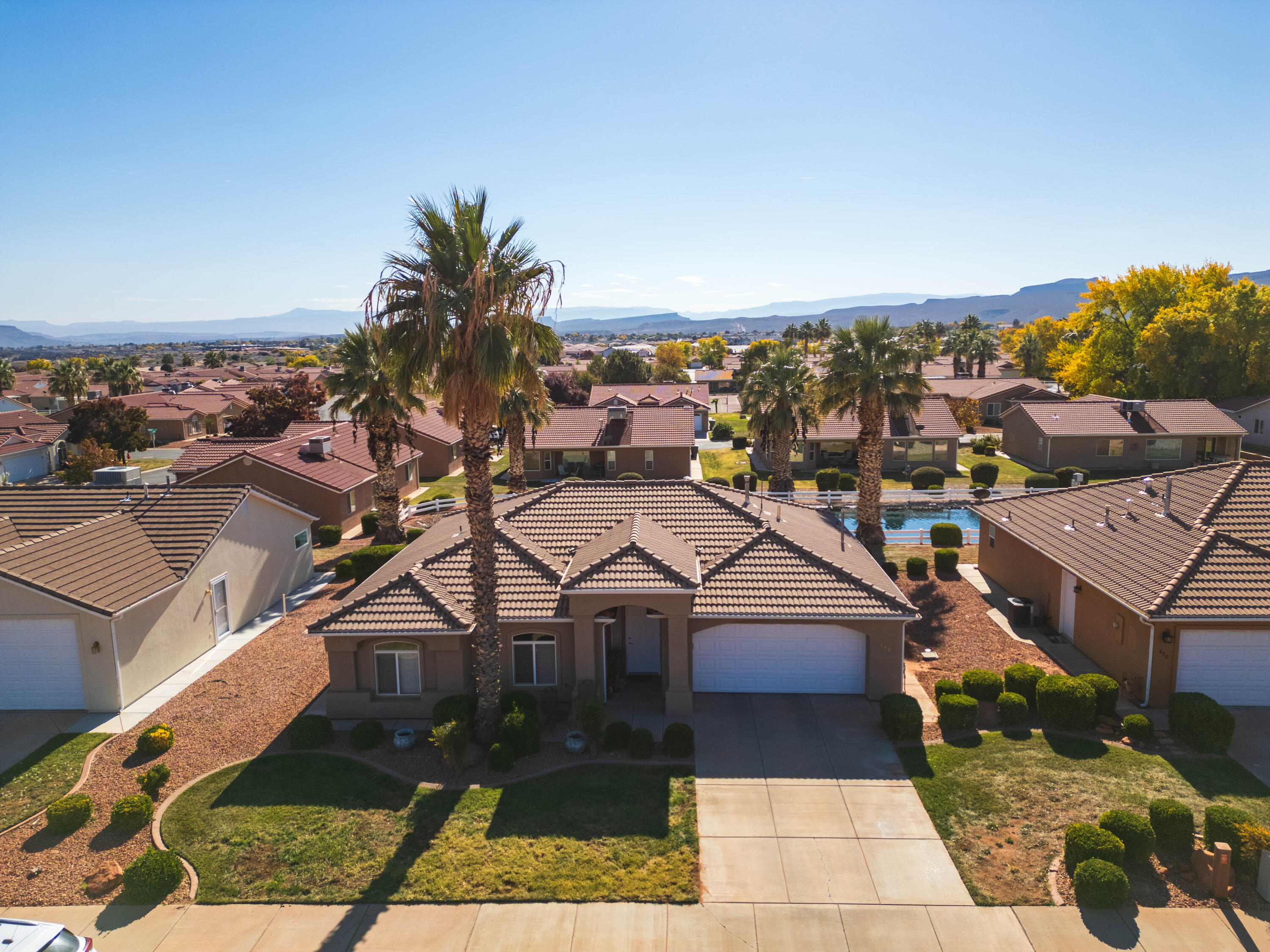PADRE LAKES TOWNHOMES - Residential