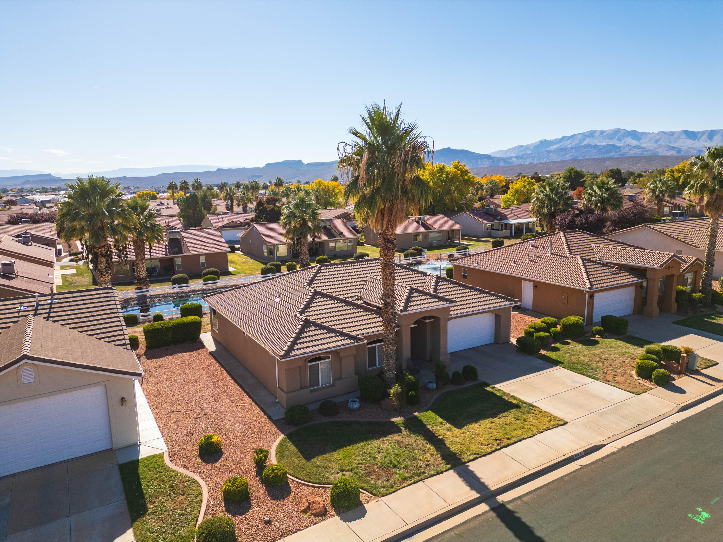 PADRE LAKES TOWNHOMES - Residential
