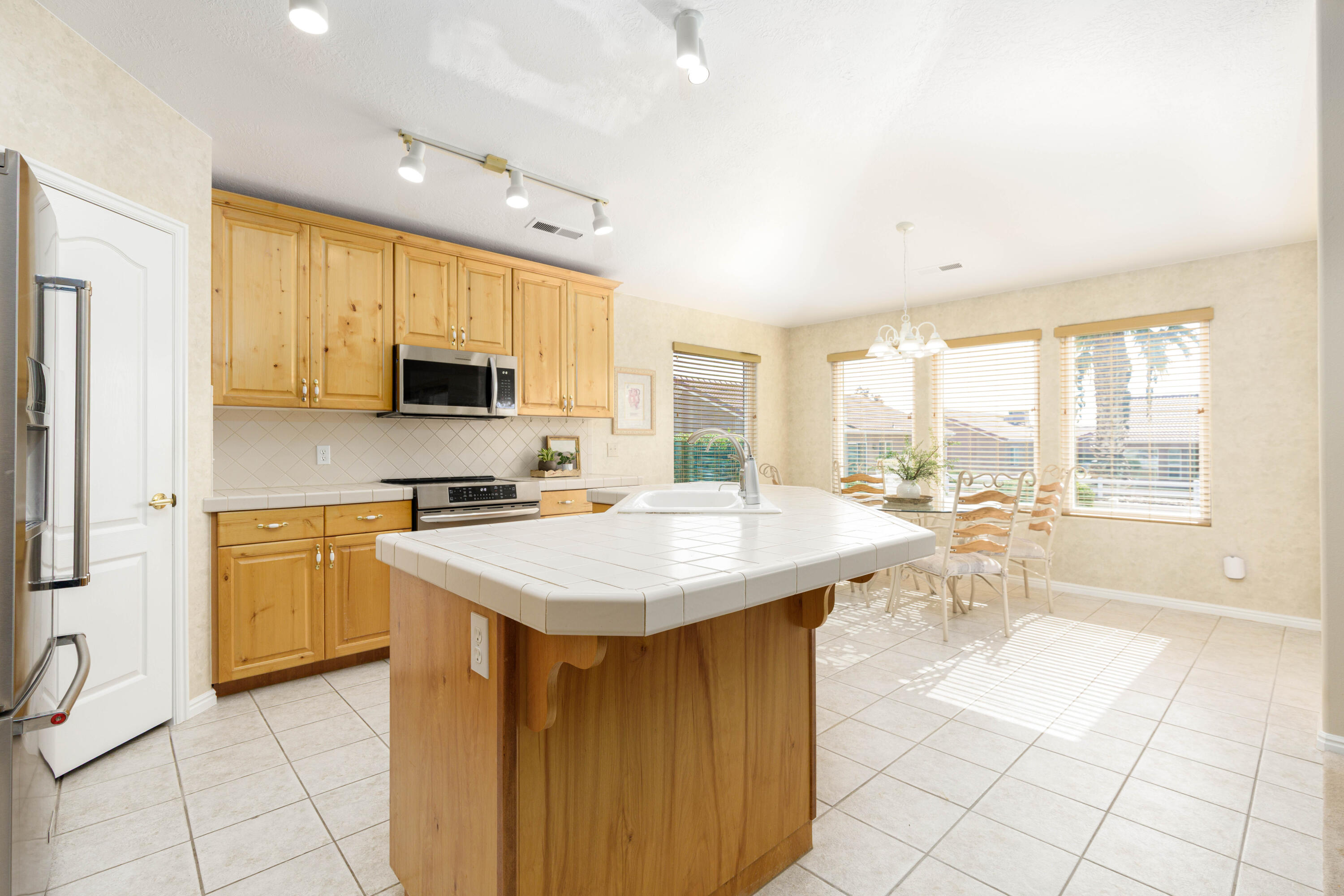 PADRE LAKES TOWNHOMES - Residential