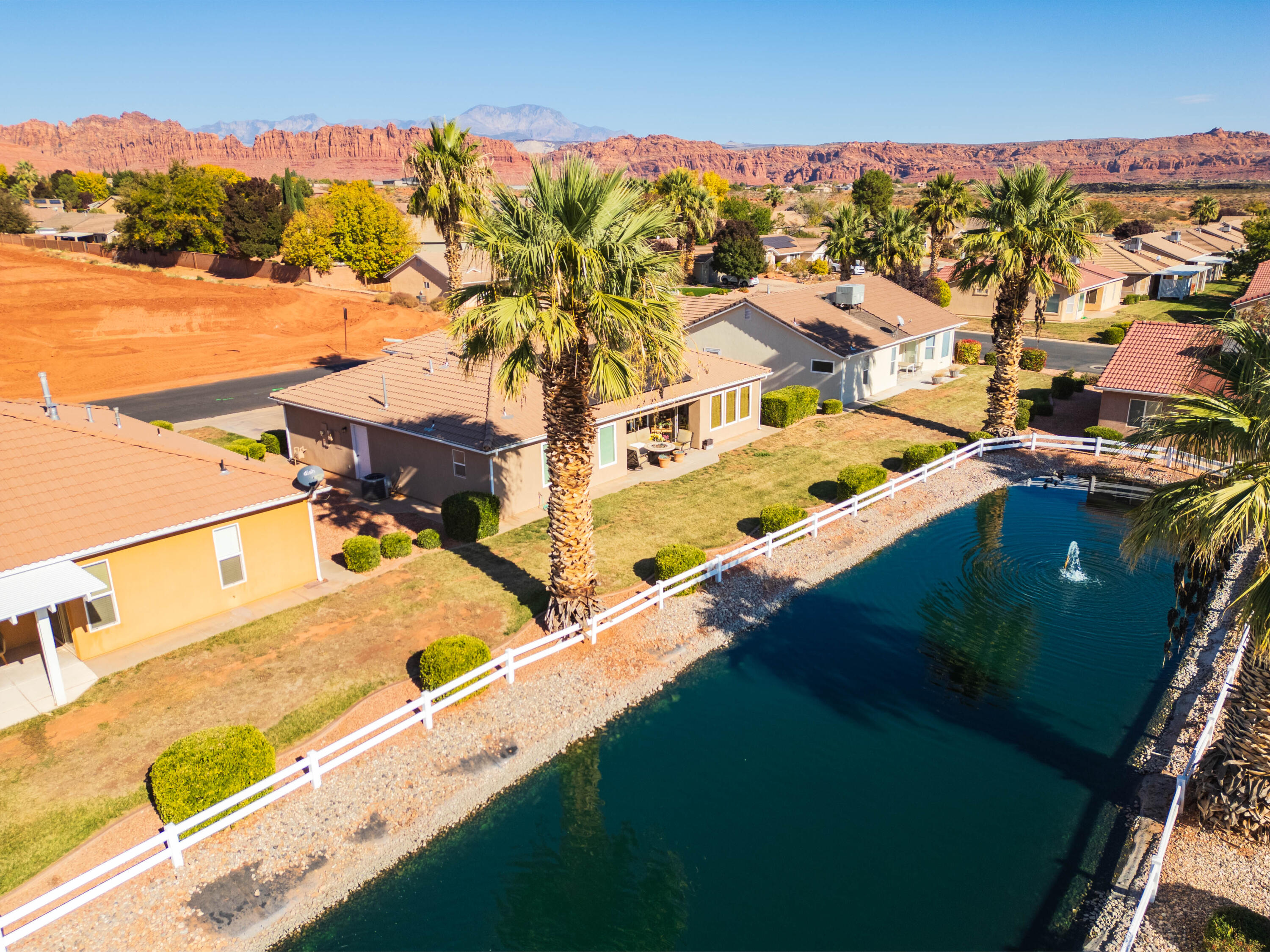 PADRE LAKES TOWNHOMES - Residential