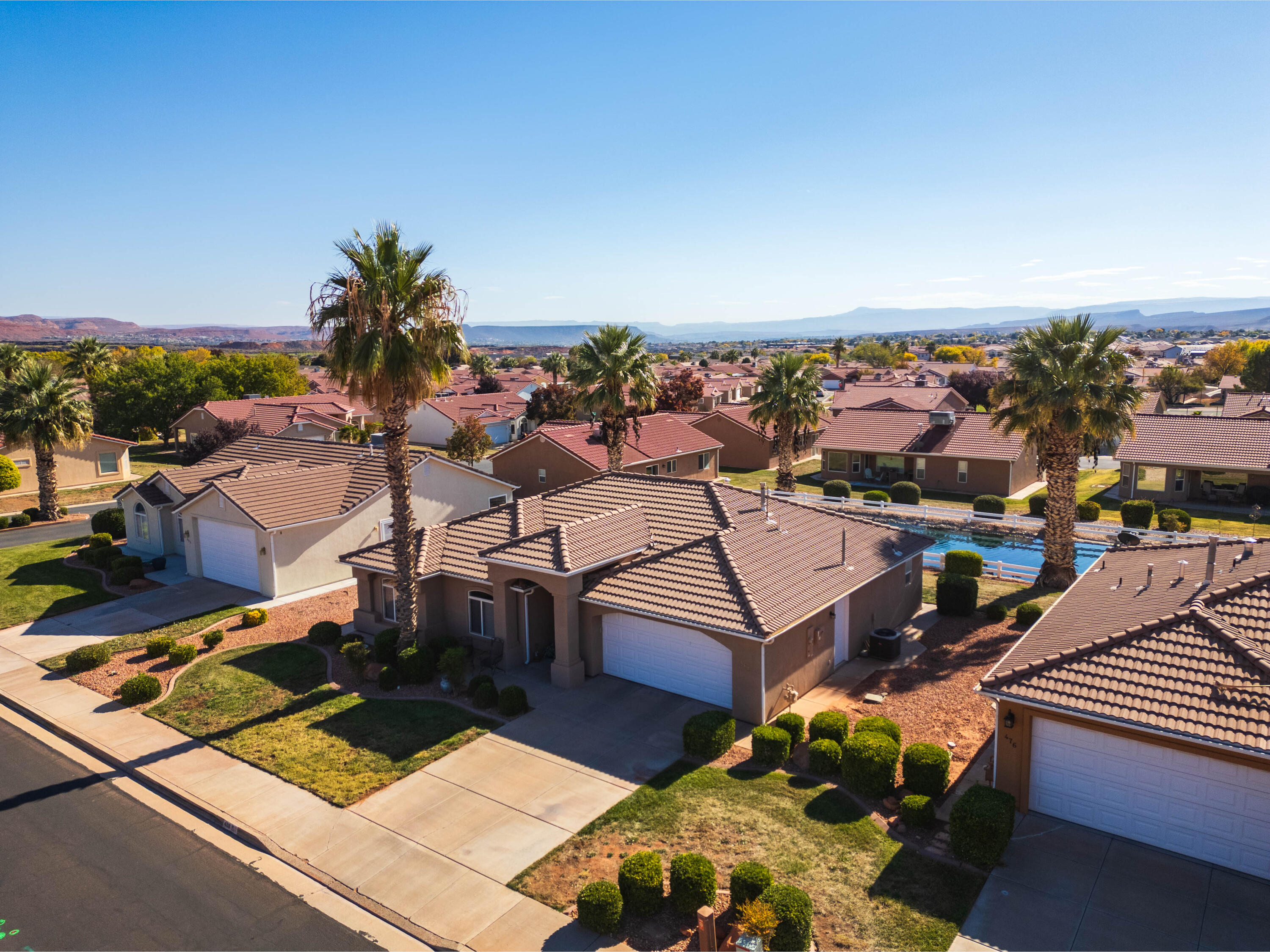 PADRE LAKES TOWNHOMES - Residential
