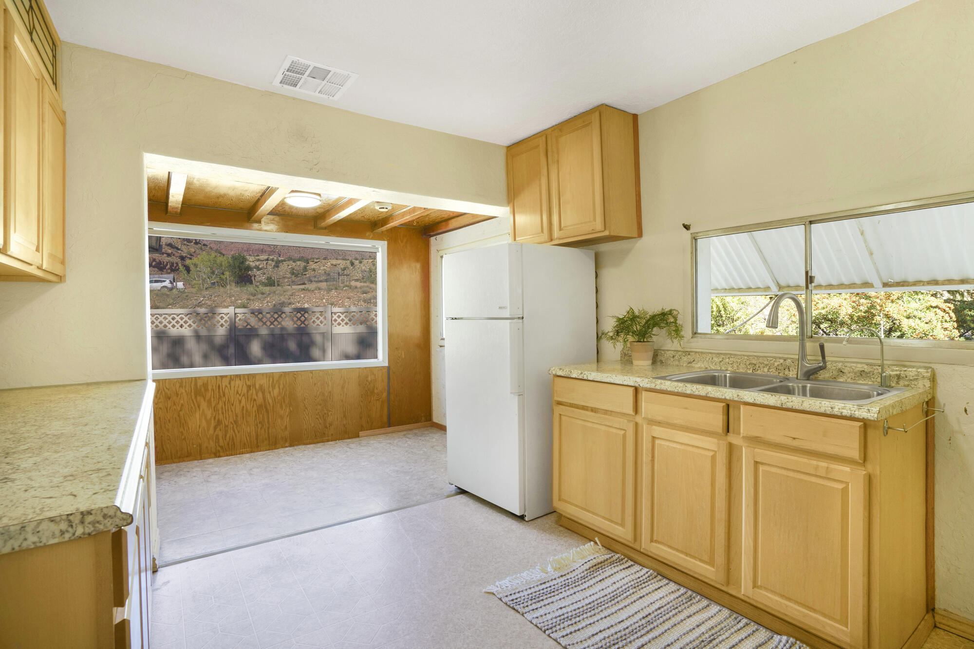 ROCKVILLE TOWNSITE - Residential