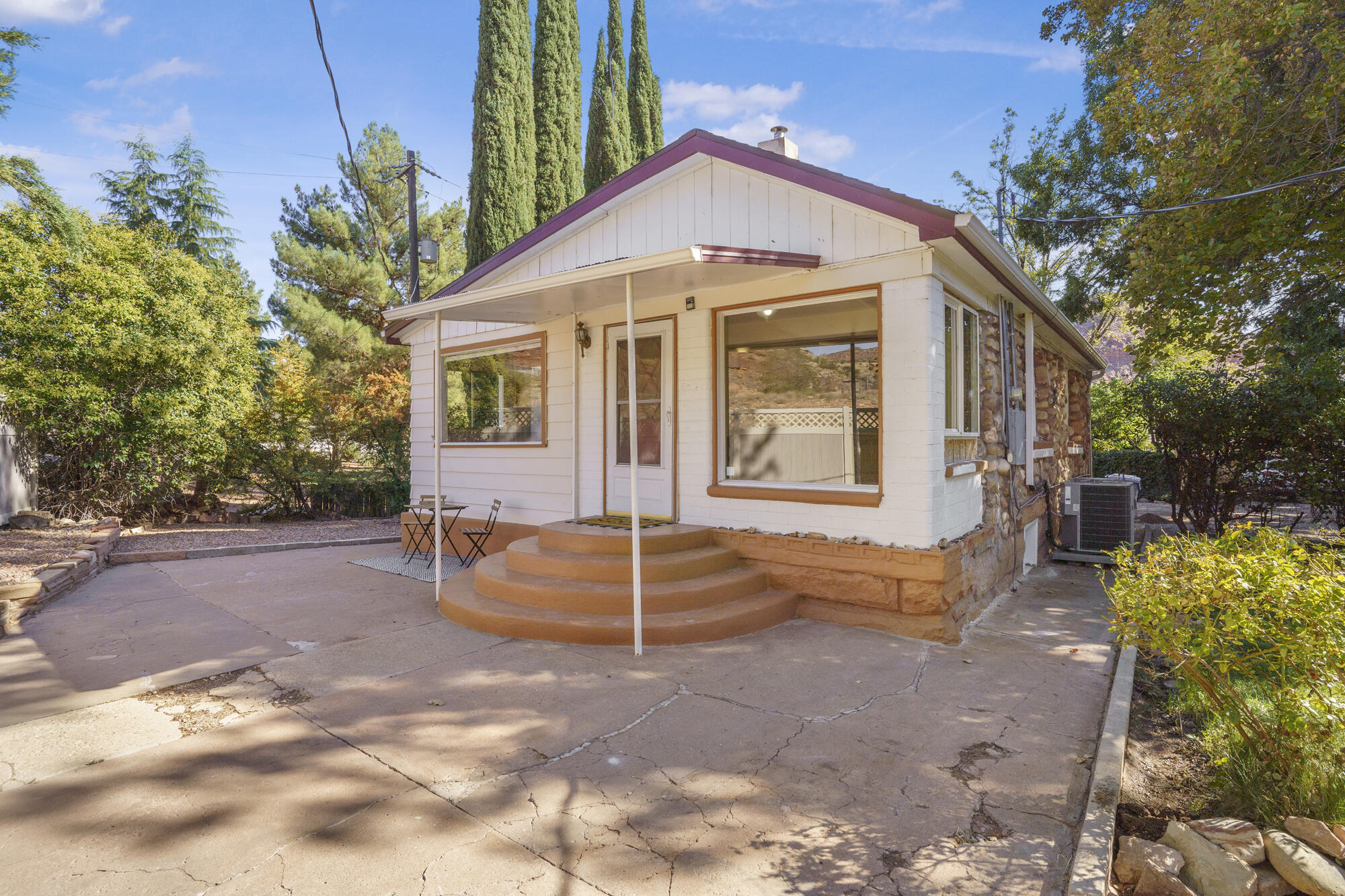 ROCKVILLE TOWNSITE - Residential