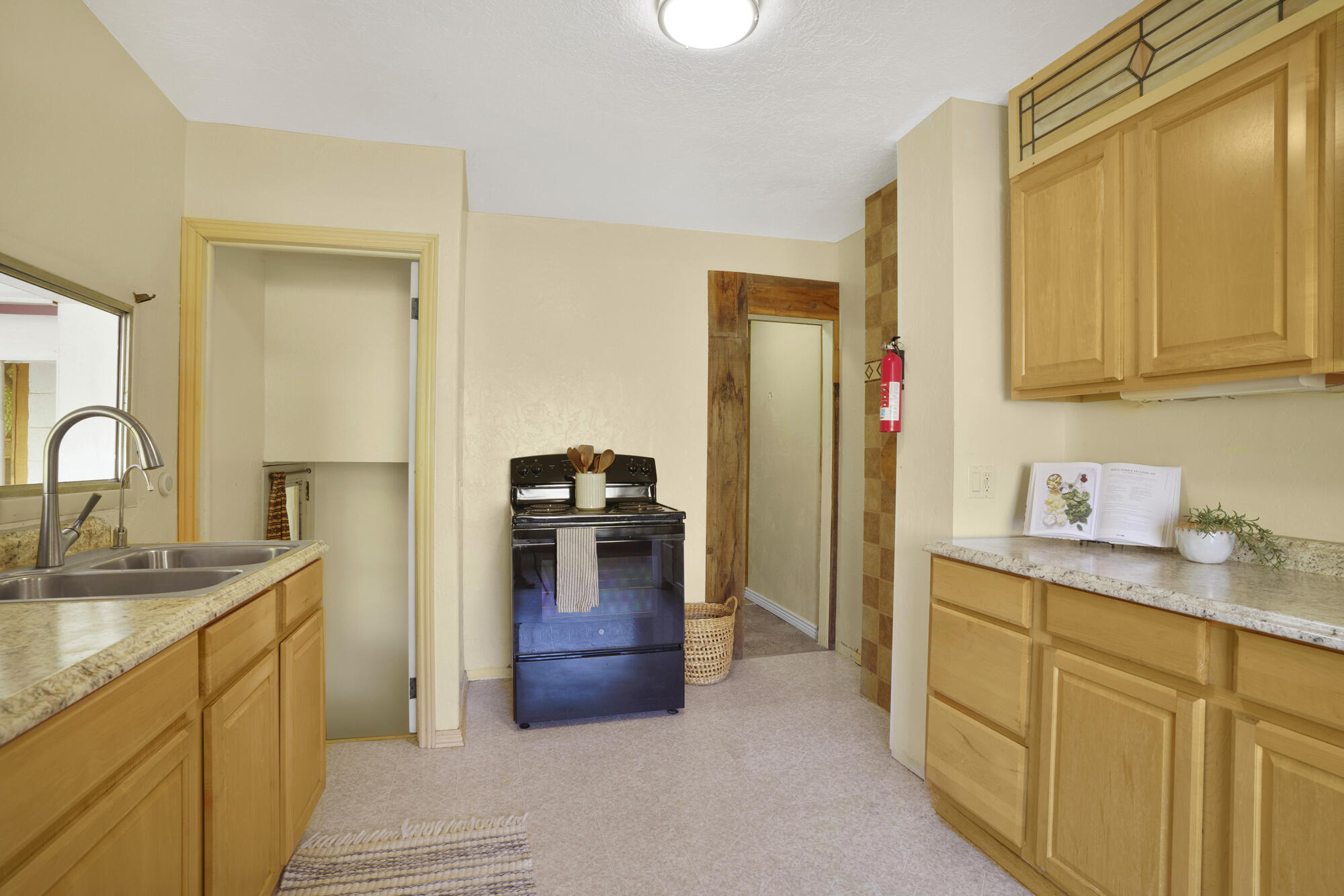 ROCKVILLE TOWNSITE - Residential