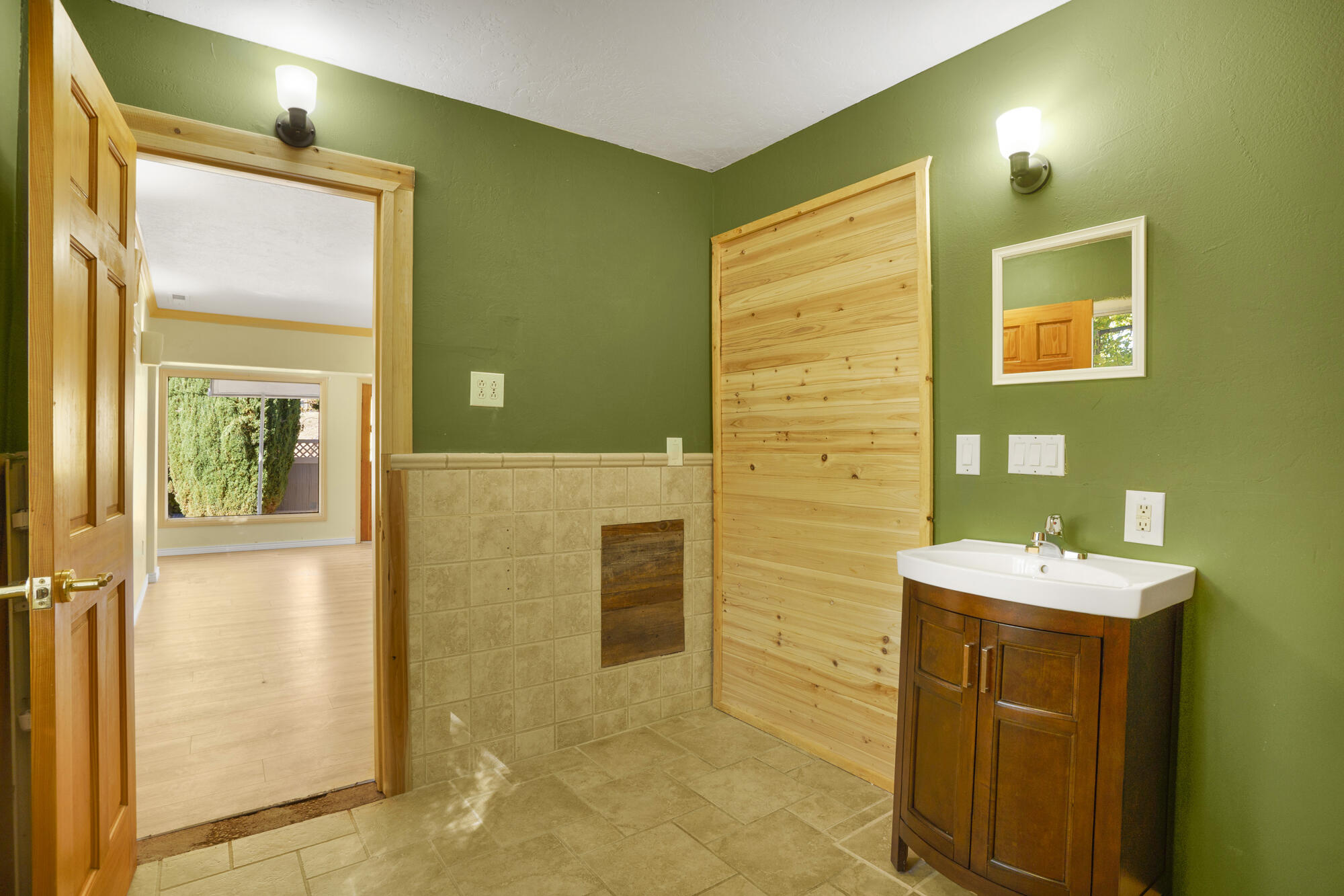 ROCKVILLE TOWNSITE - Residential