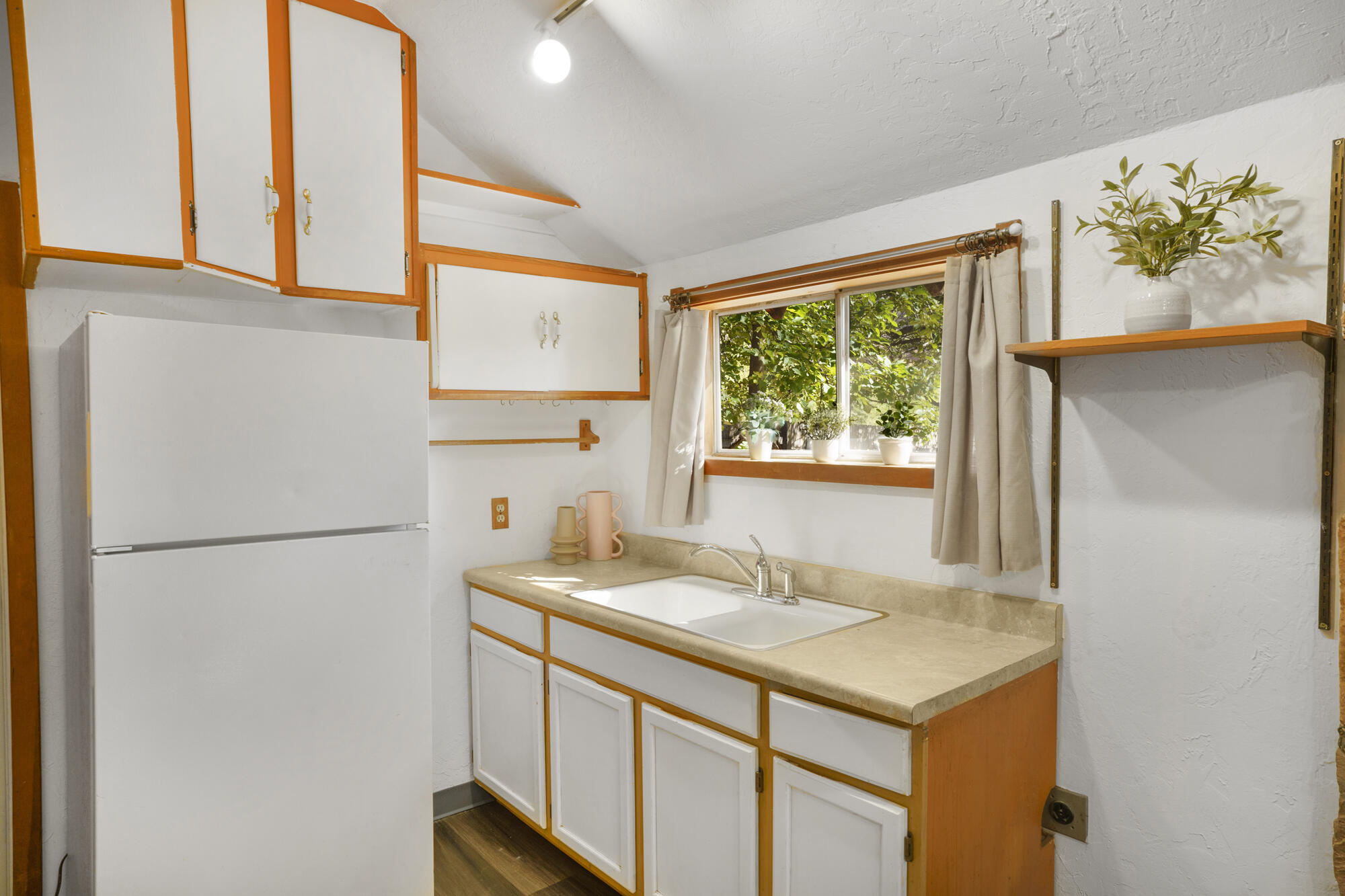 ROCKVILLE TOWNSITE - Residential