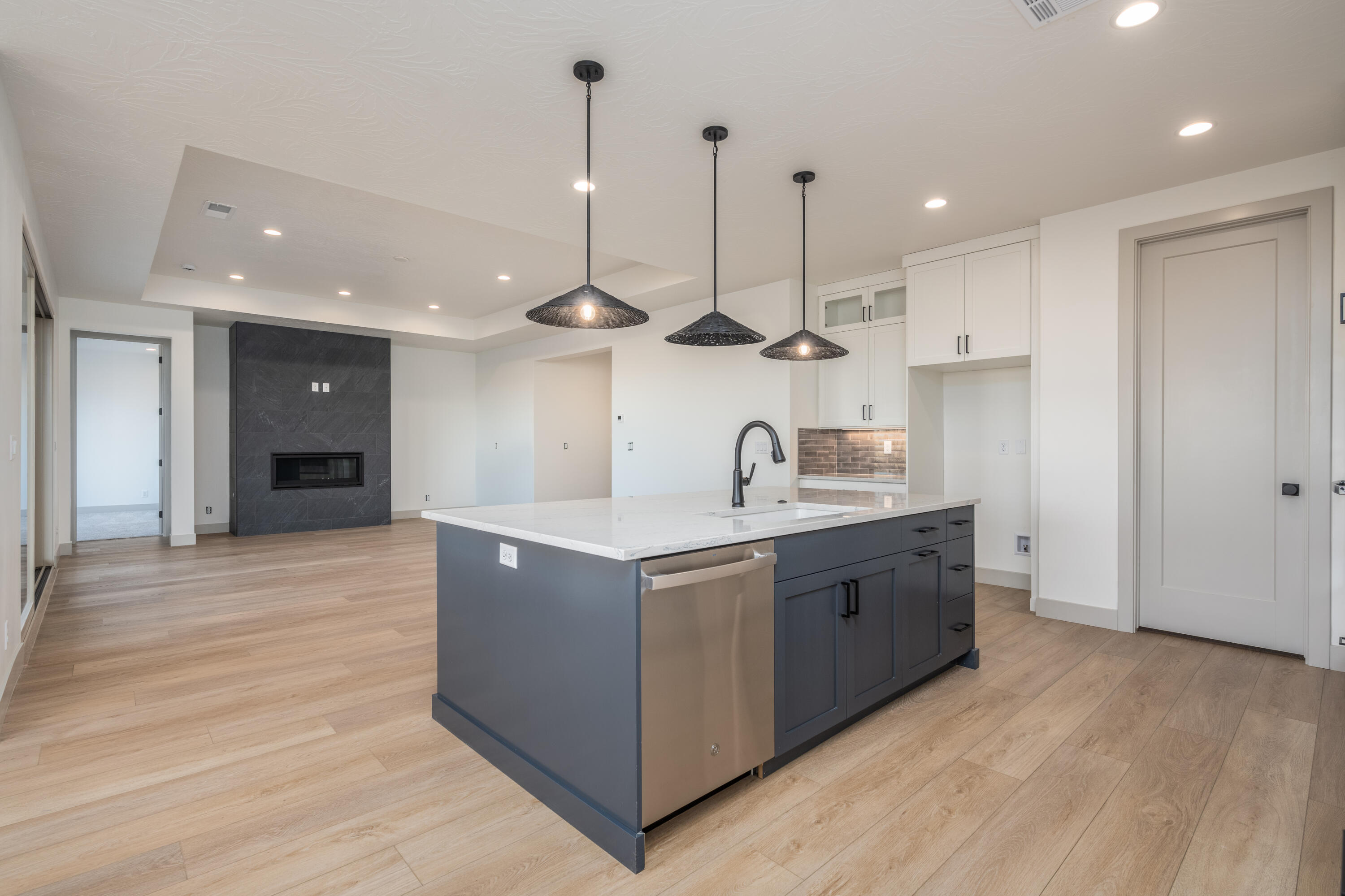 SOLIS AT CORAL CANYON - Residential