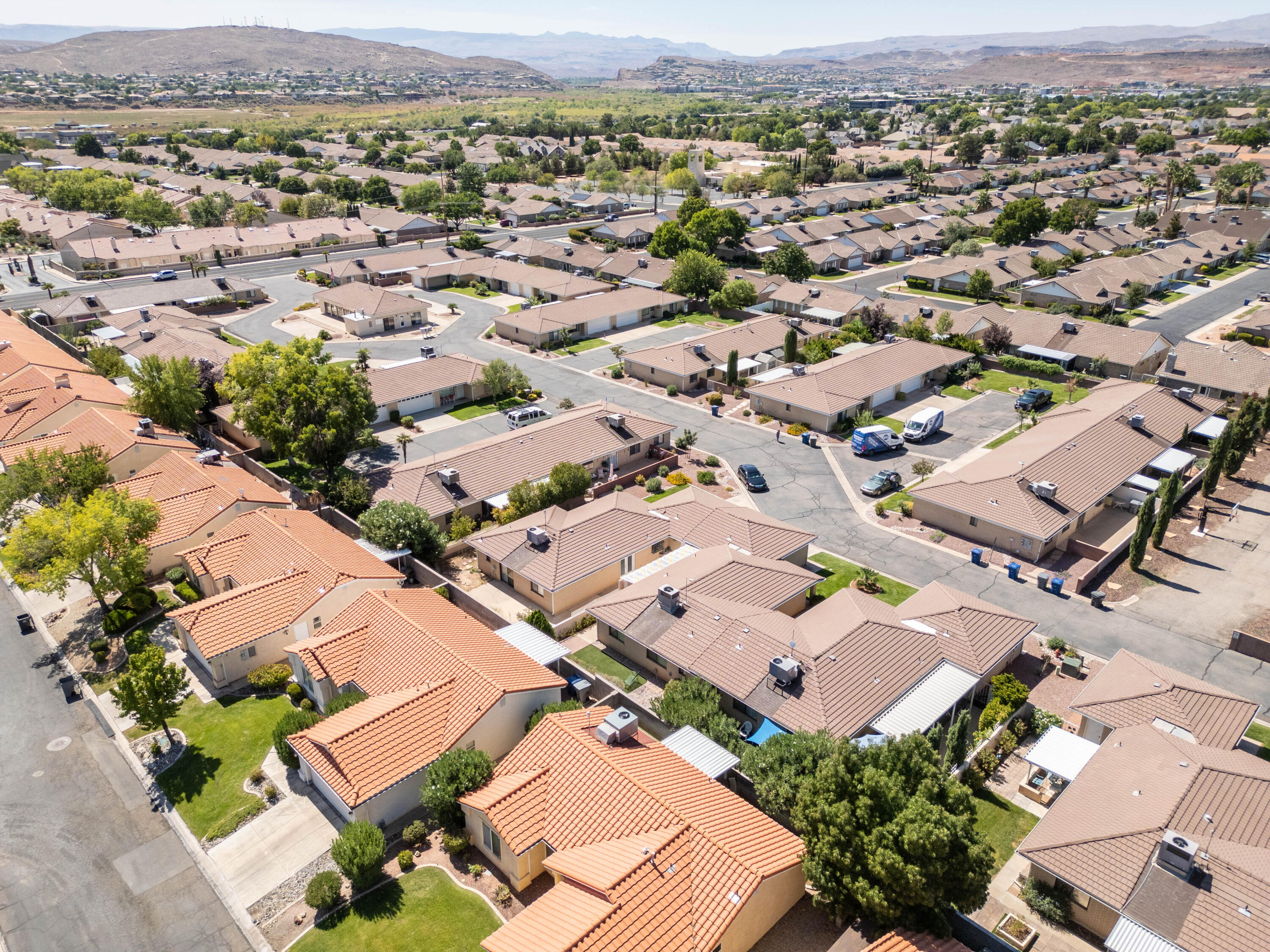 PALM MEADOWS TOWNHOMES - Residential
