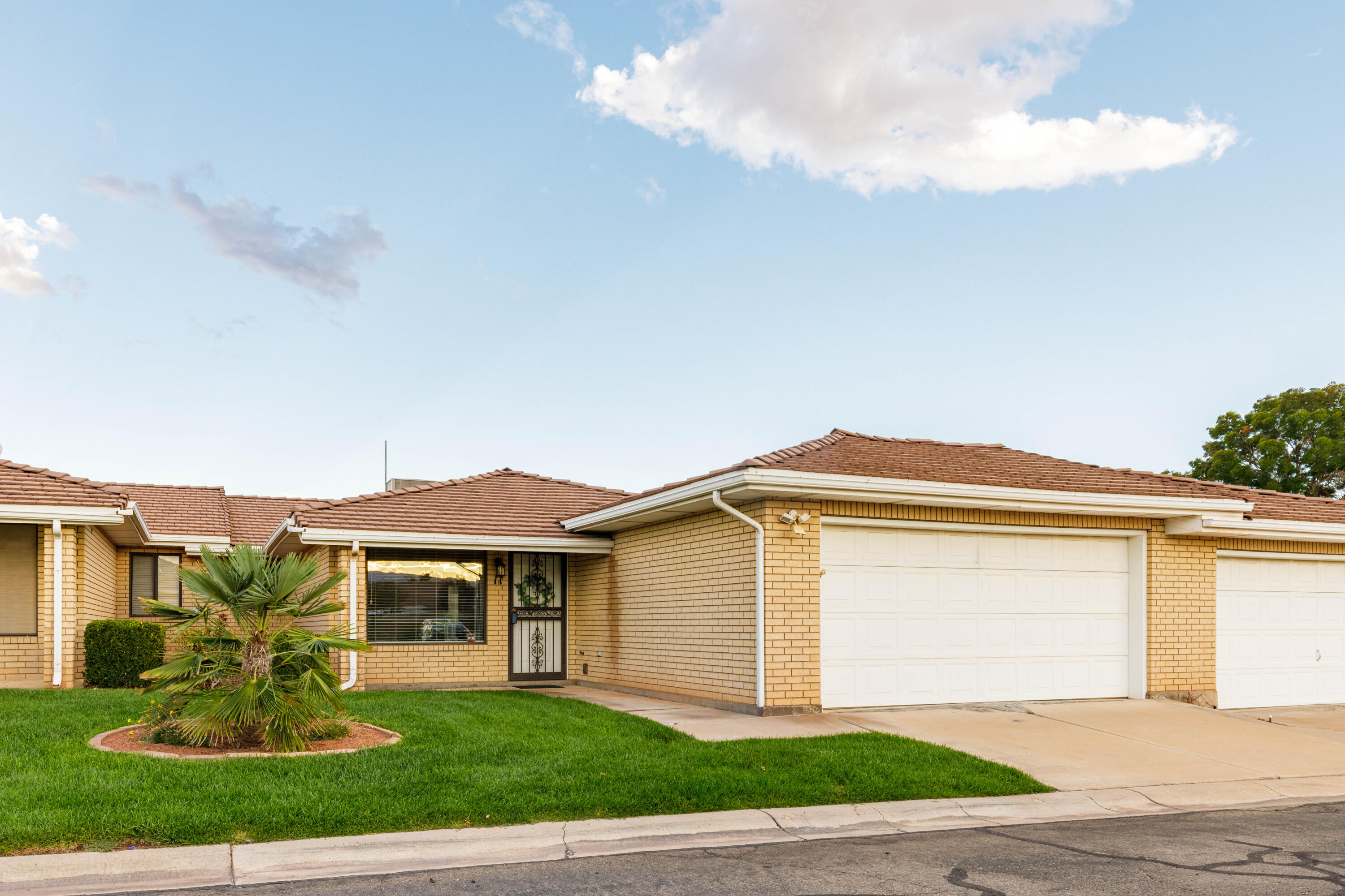 PALM MEADOWS TOWNHOMES - Residential