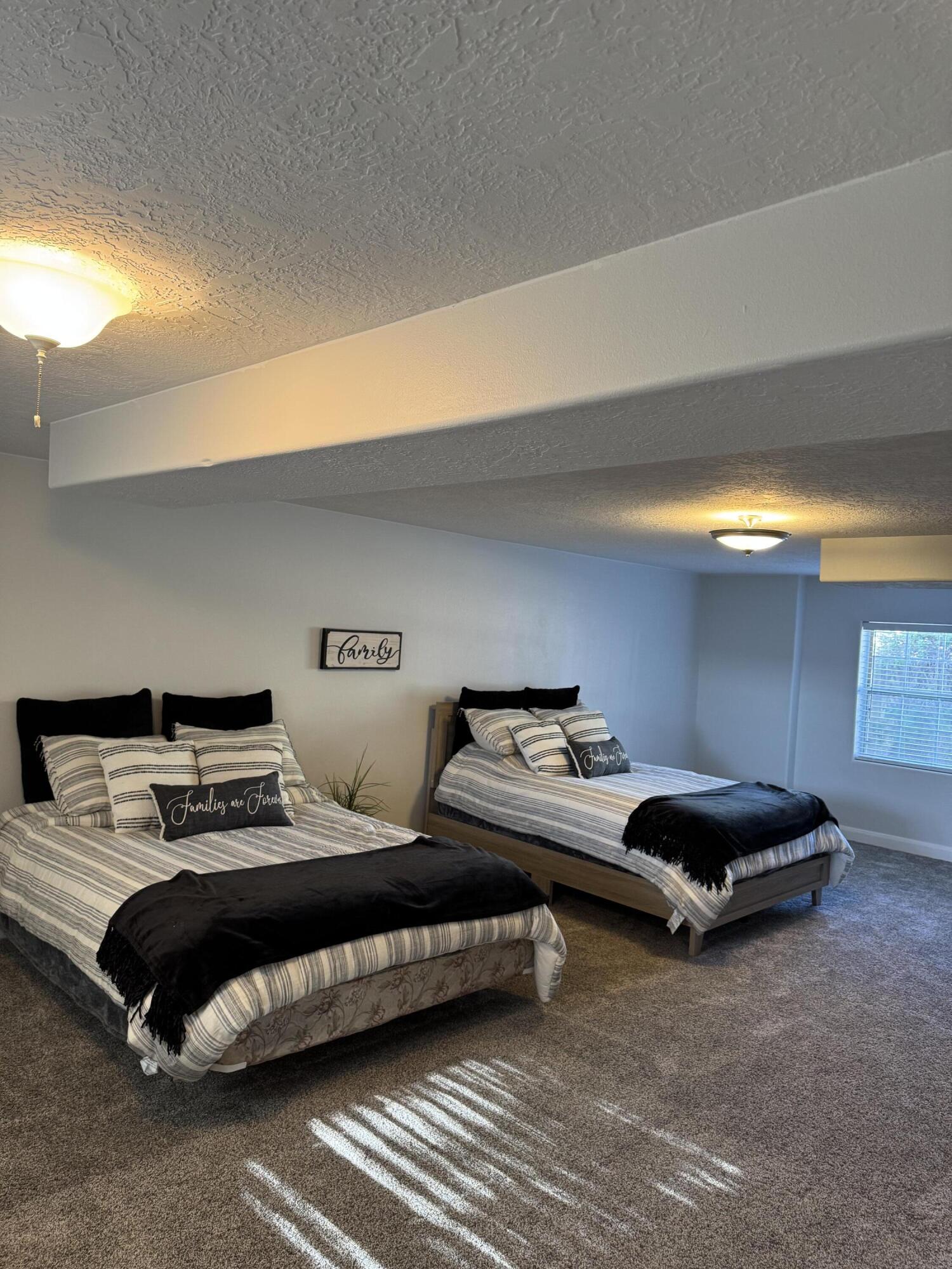 WINCHESTER HILLS - Residential