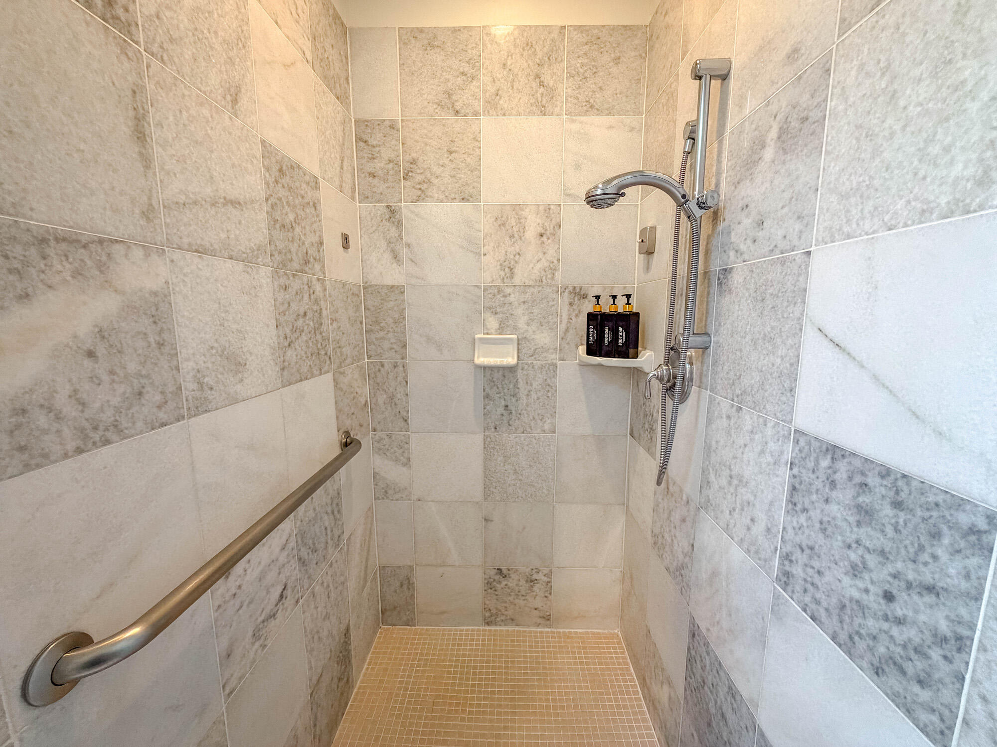 AMIRA AT GREEN VALLEY - Residential