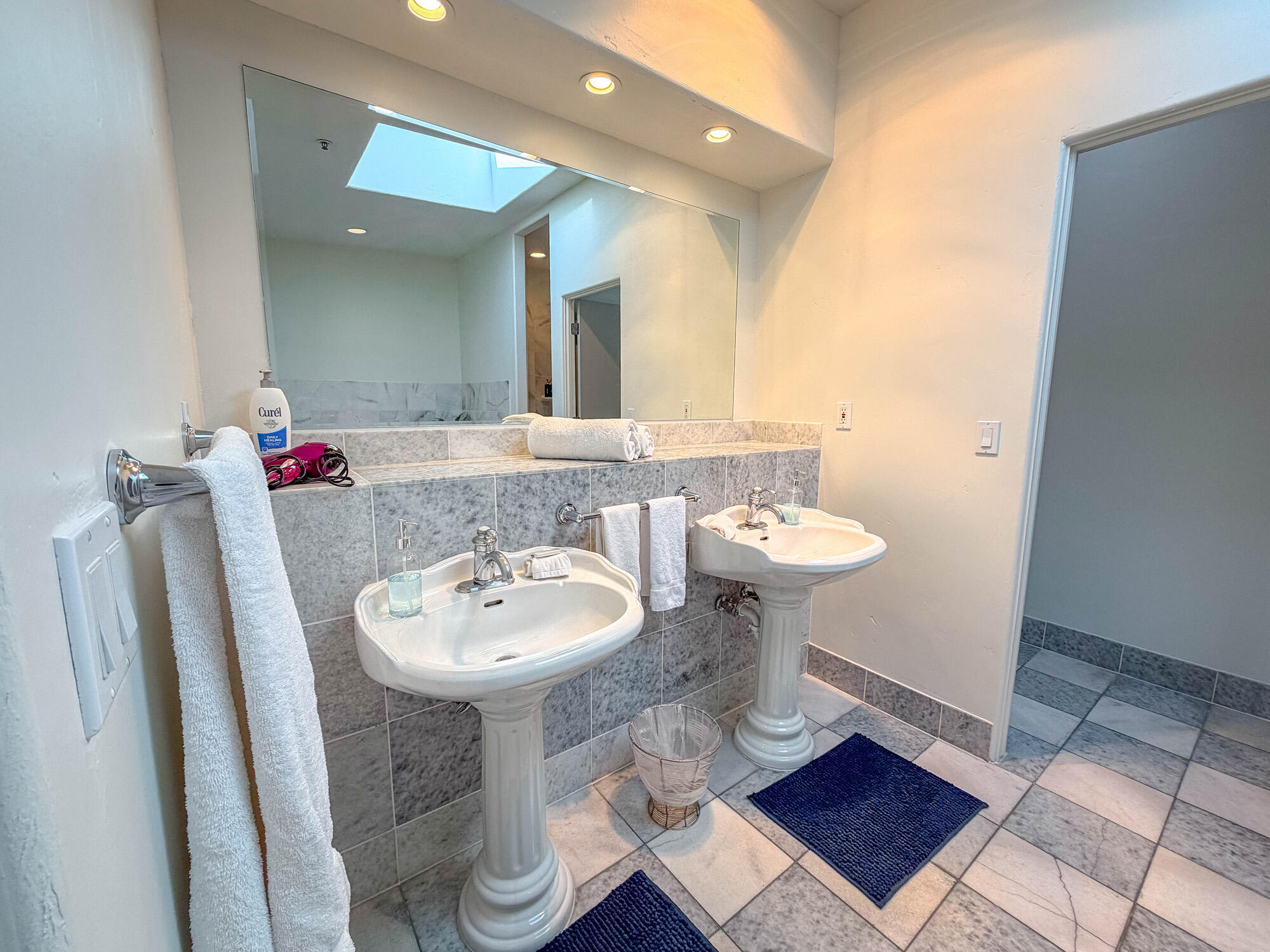 AMIRA AT GREEN VALLEY - Residential