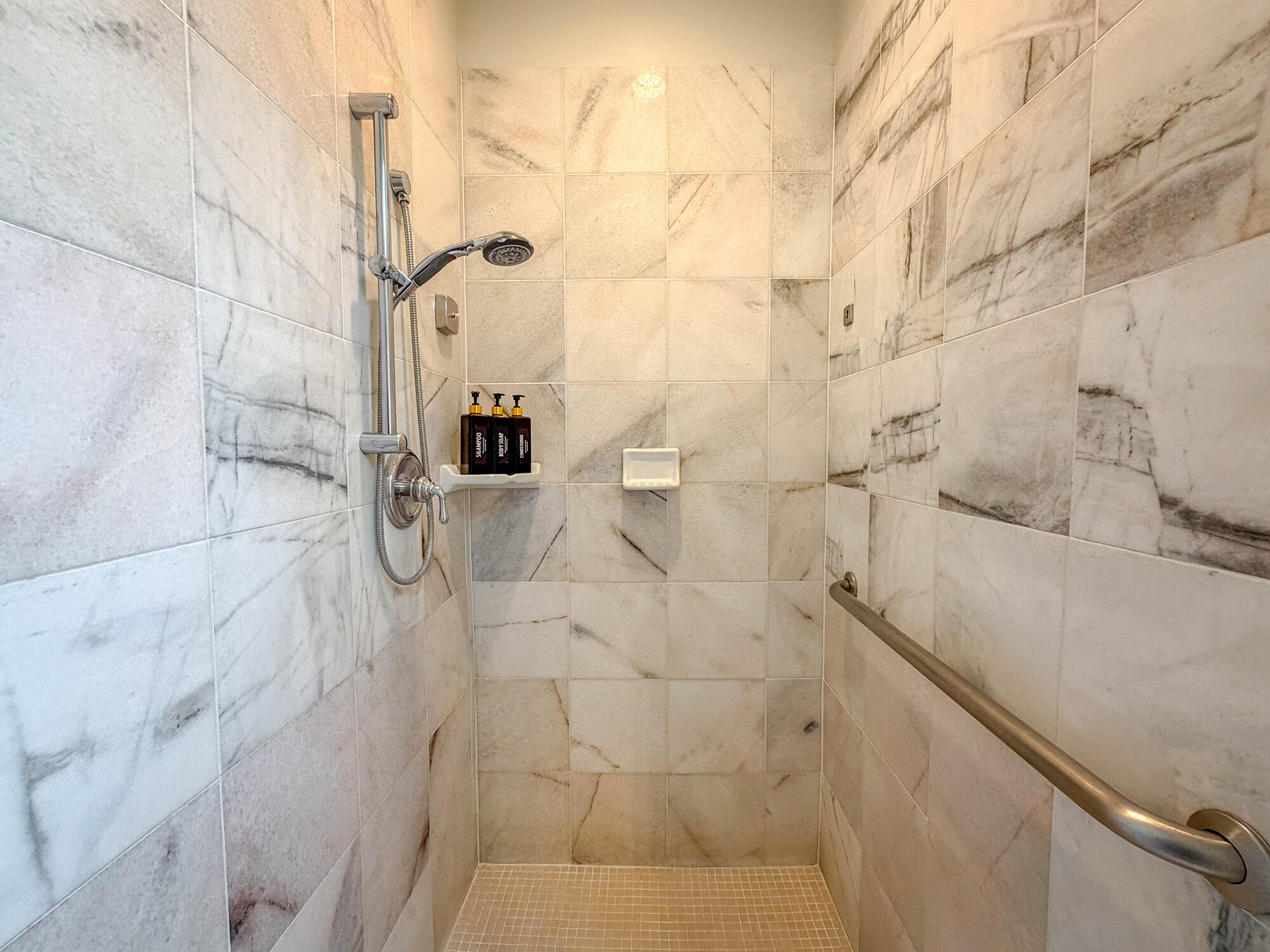 AMIRA AT GREEN VALLEY - Residential