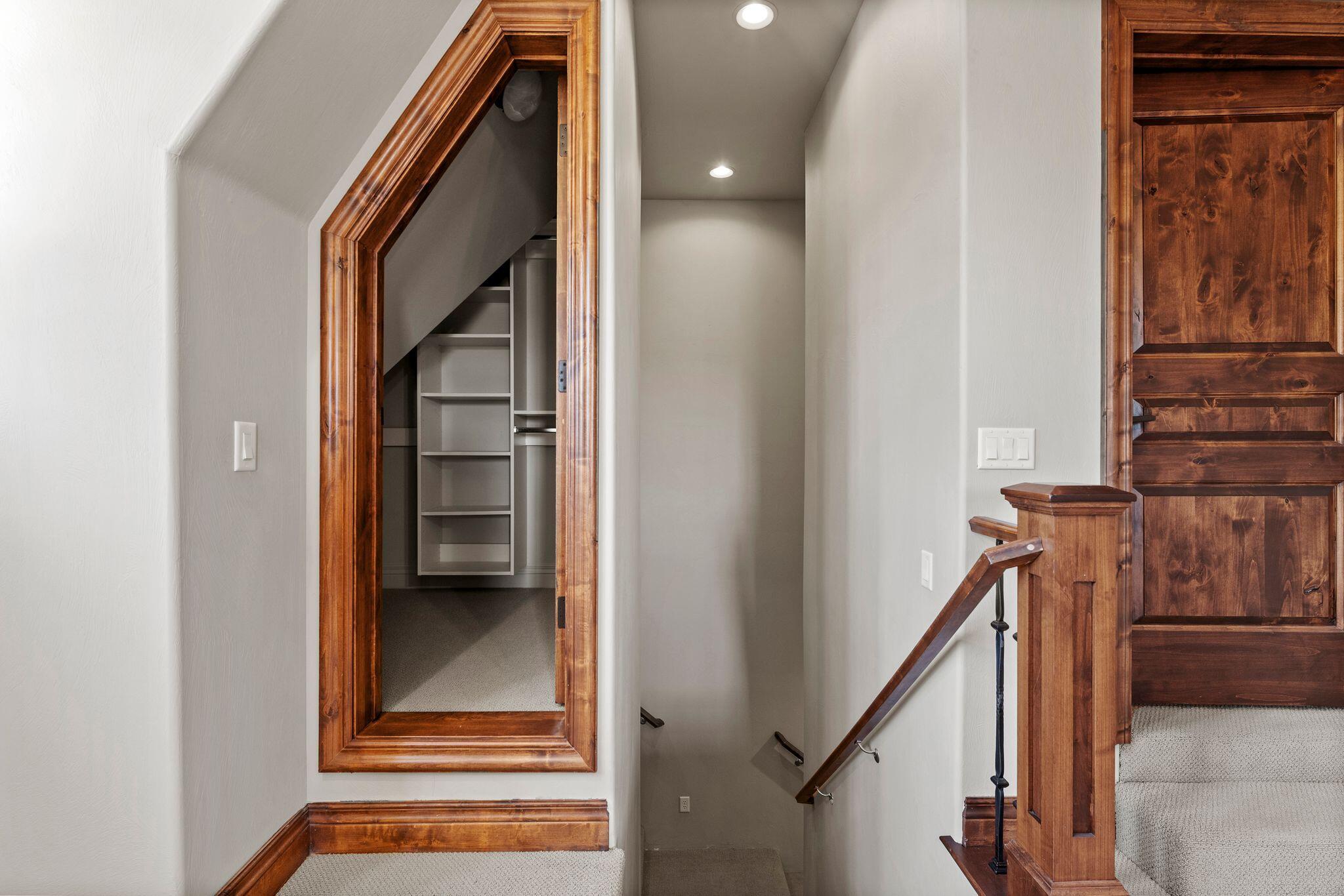 WOODS AT VALLEY VIEW - Residential