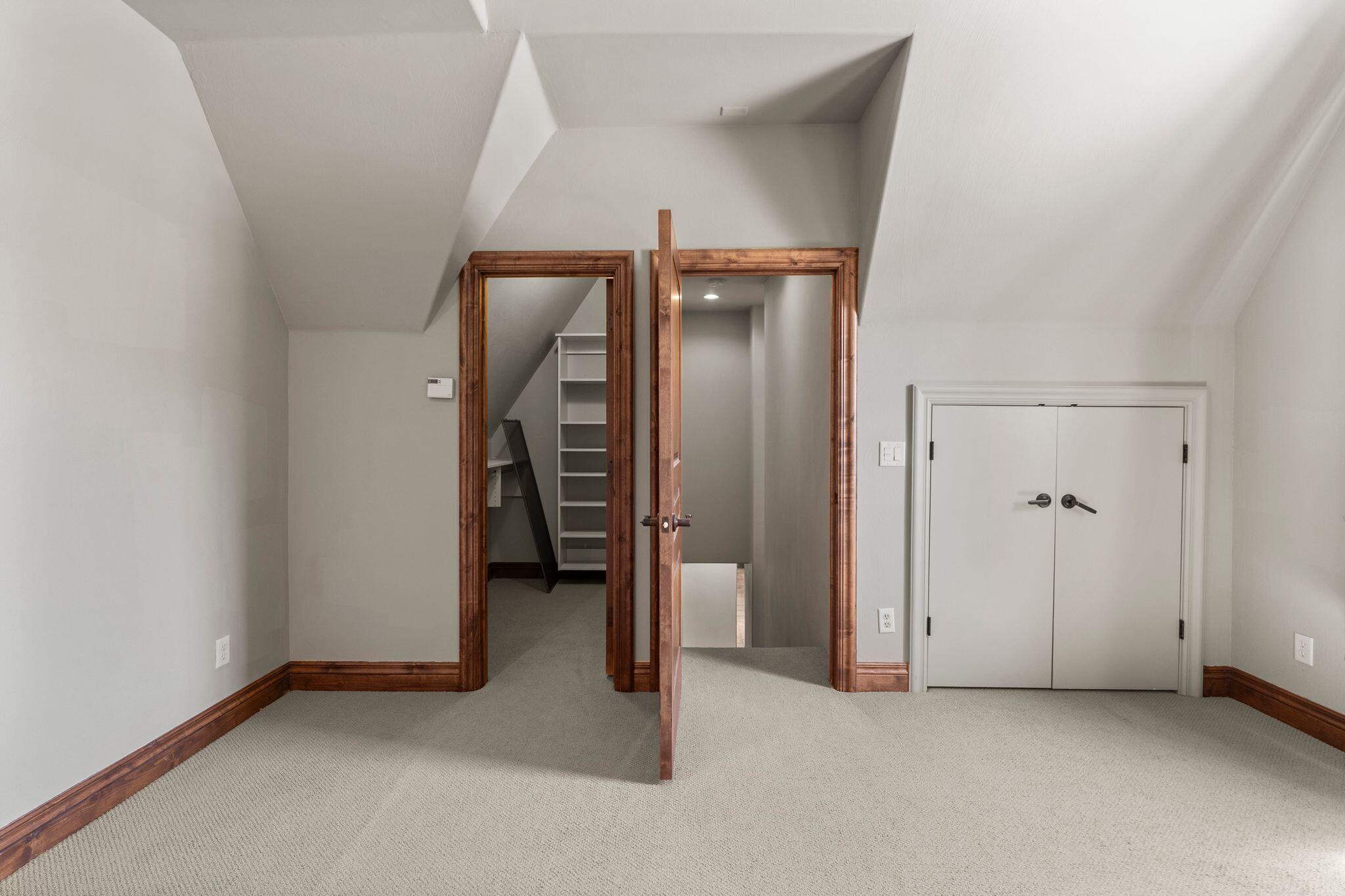 WOODS AT VALLEY VIEW - Residential