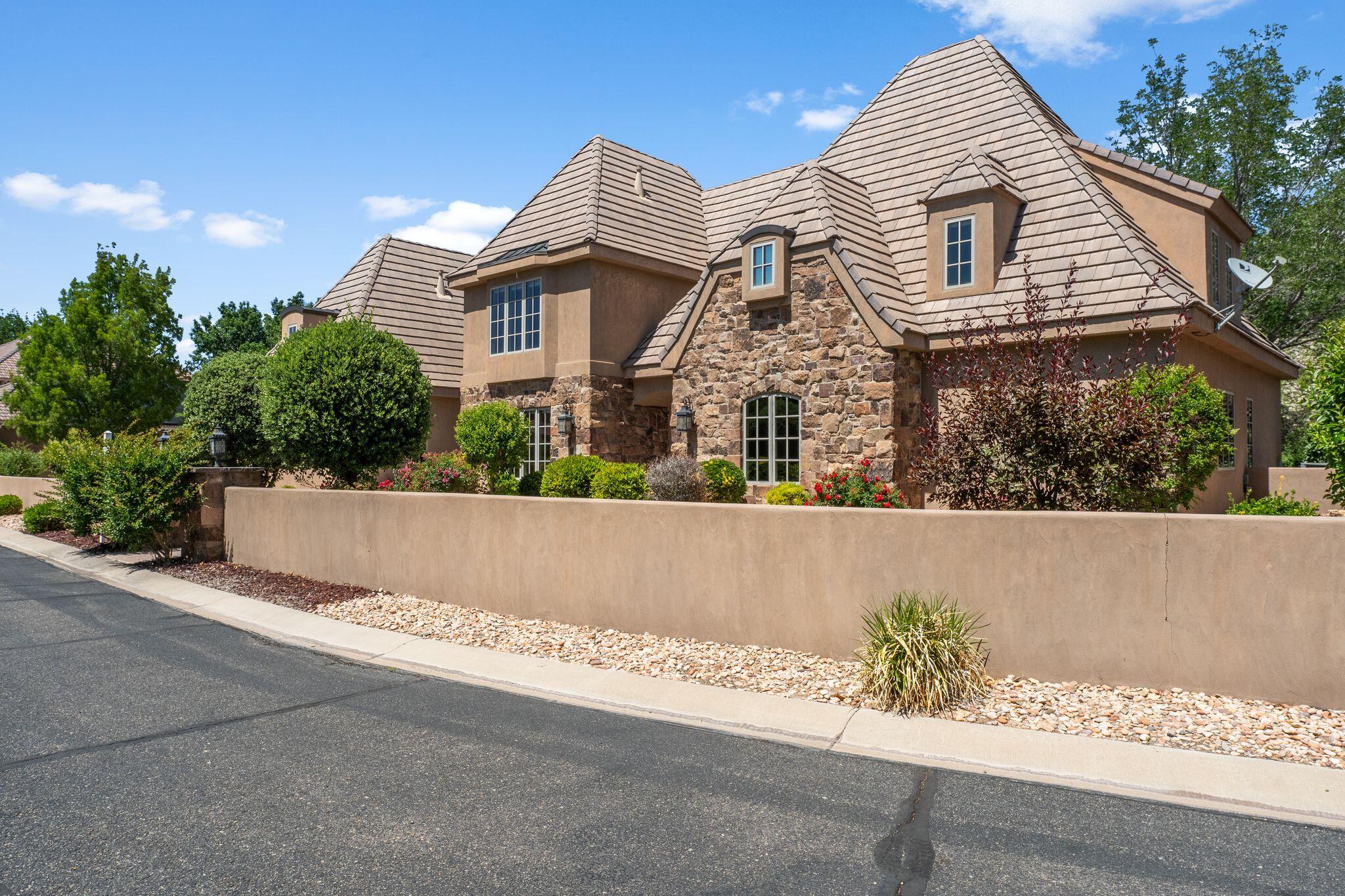 WOODS AT VALLEY VIEW - Residential