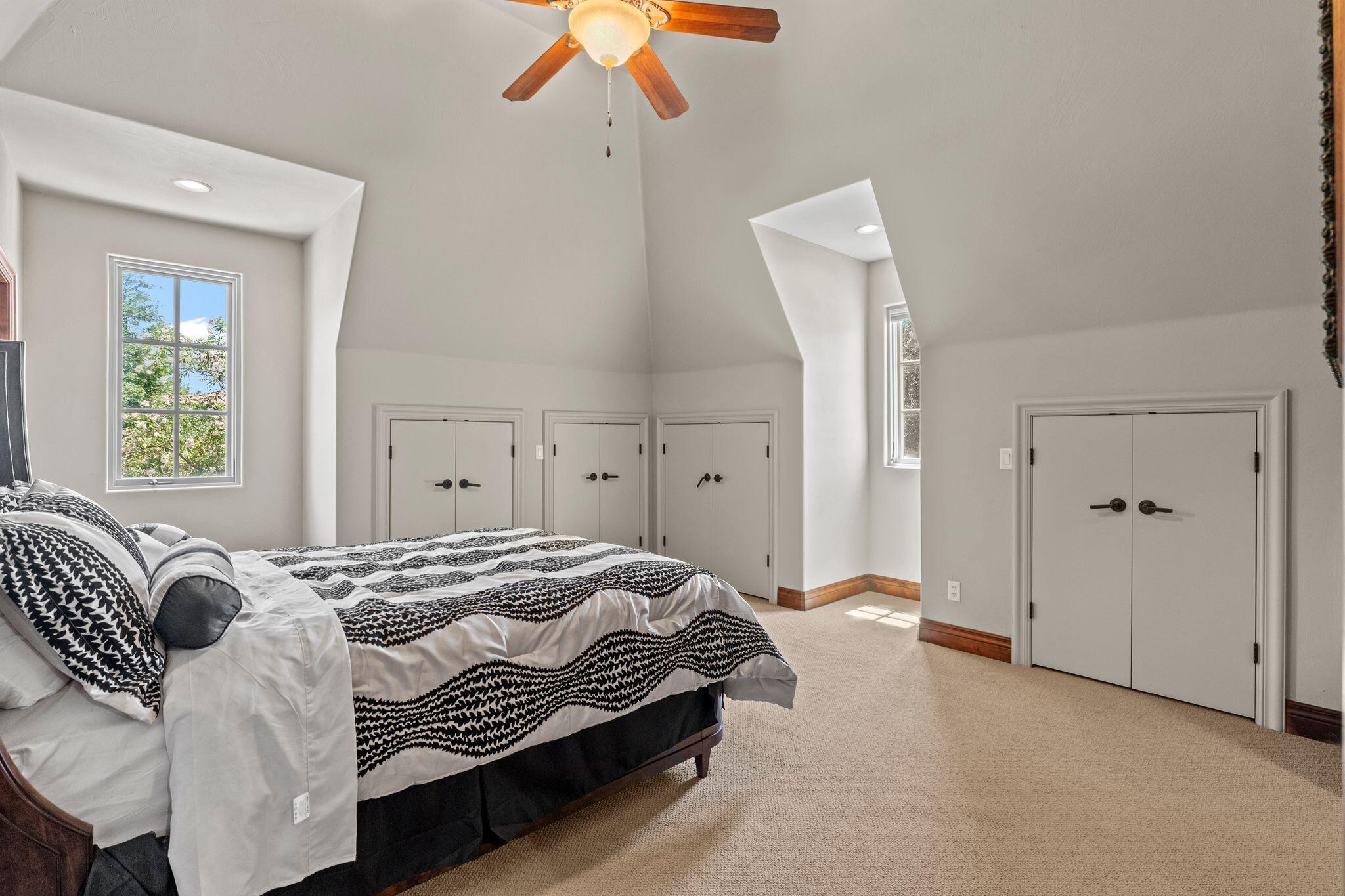 WOODS AT VALLEY VIEW - Residential