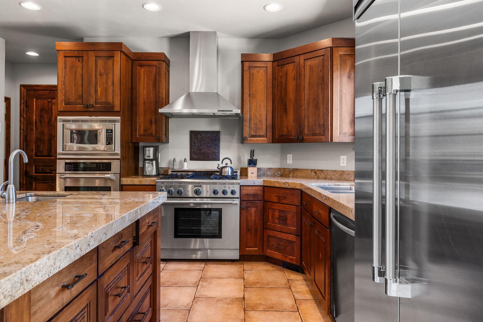 WOODS AT VALLEY VIEW - Residential