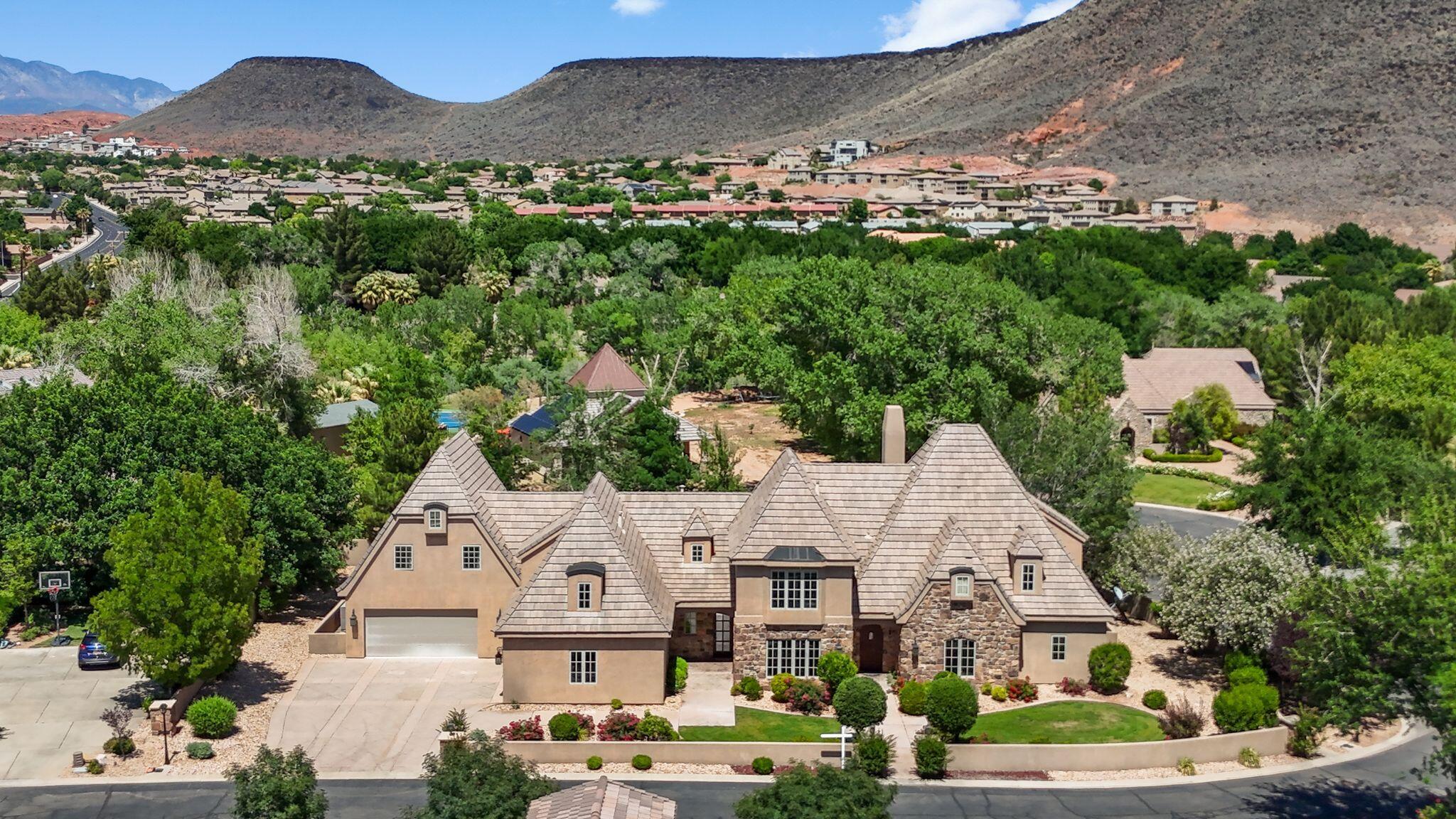 WOODS AT VALLEY VIEW - Residential