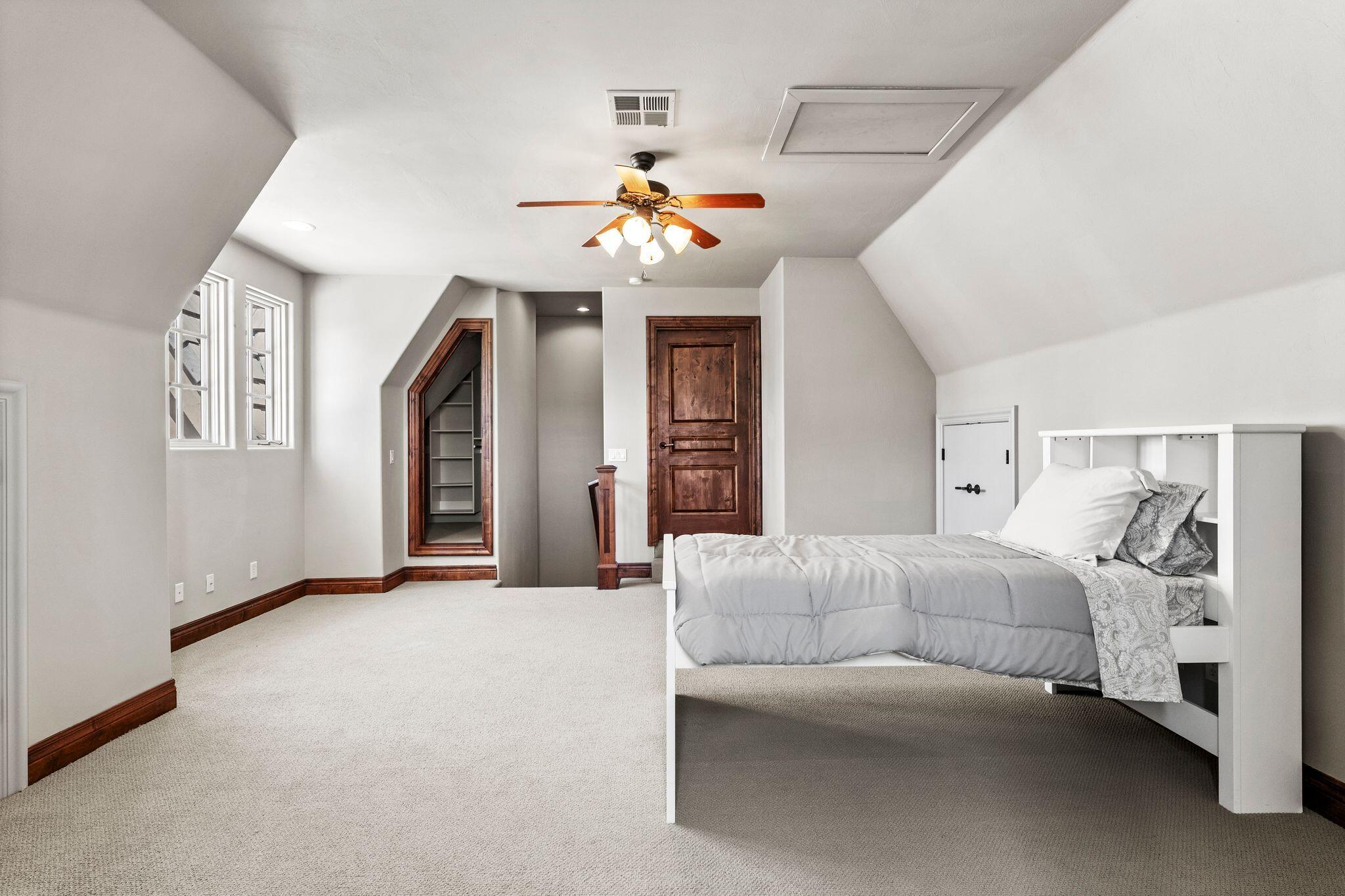 WOODS AT VALLEY VIEW - Residential